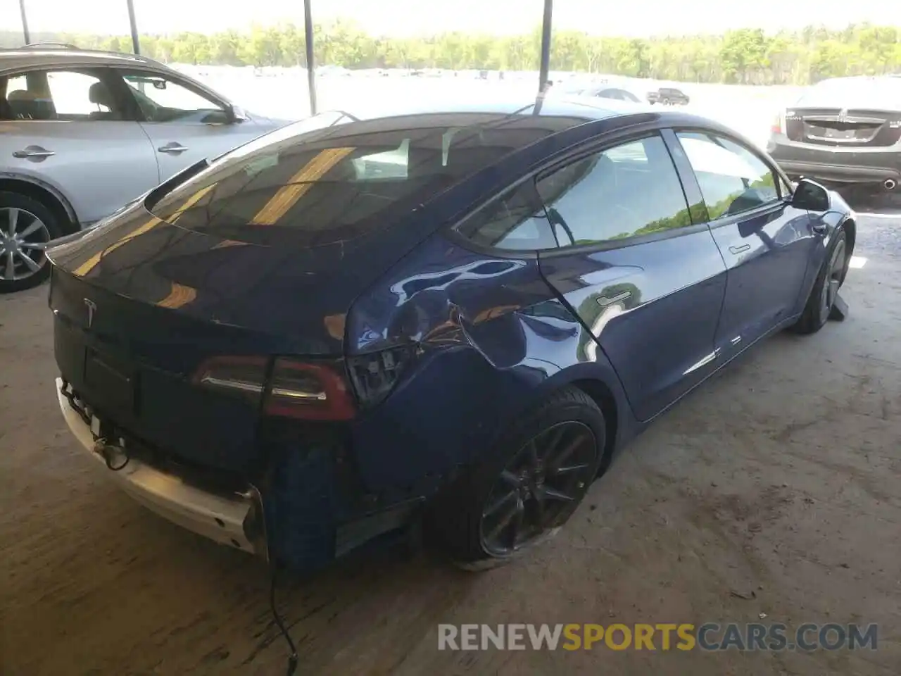 4 Photograph of a damaged car 5YJ3E1EA6MF094463 TESLA MODEL 3 2021