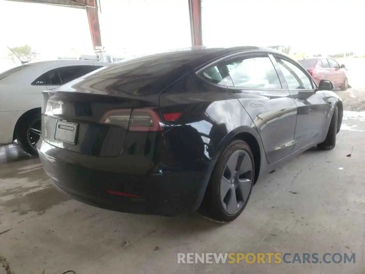 4 Photograph of a damaged car 5YJ3E1EA6MF100391 TESLA MODEL 3 2021