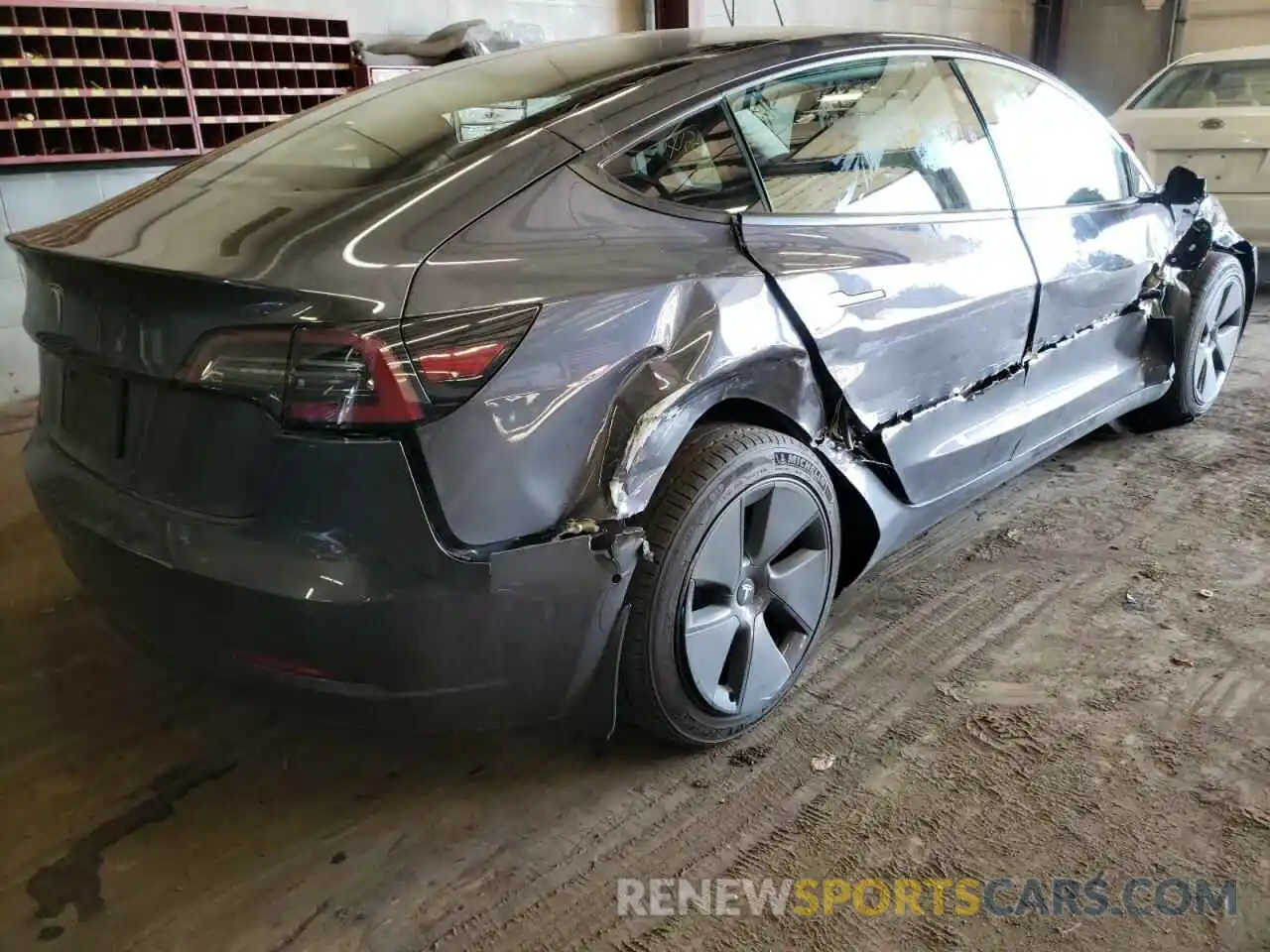 4 Photograph of a damaged car 5YJ3E1EA6MF854021 TESLA MODEL 3 2021