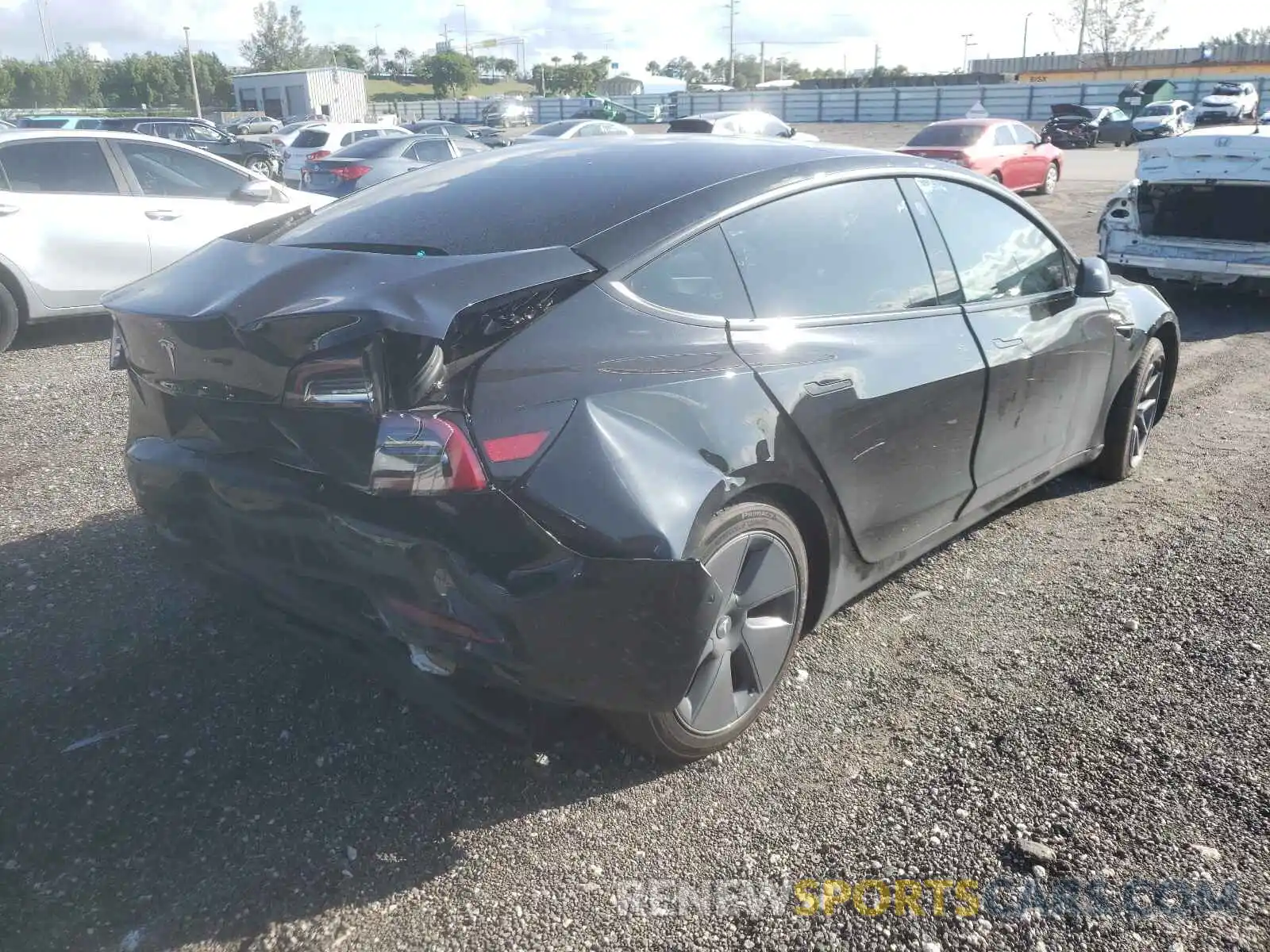 4 Фотография поврежденного автомобиля 5YJ3E1EA6MF856819 TESLA MODEL 3 2021