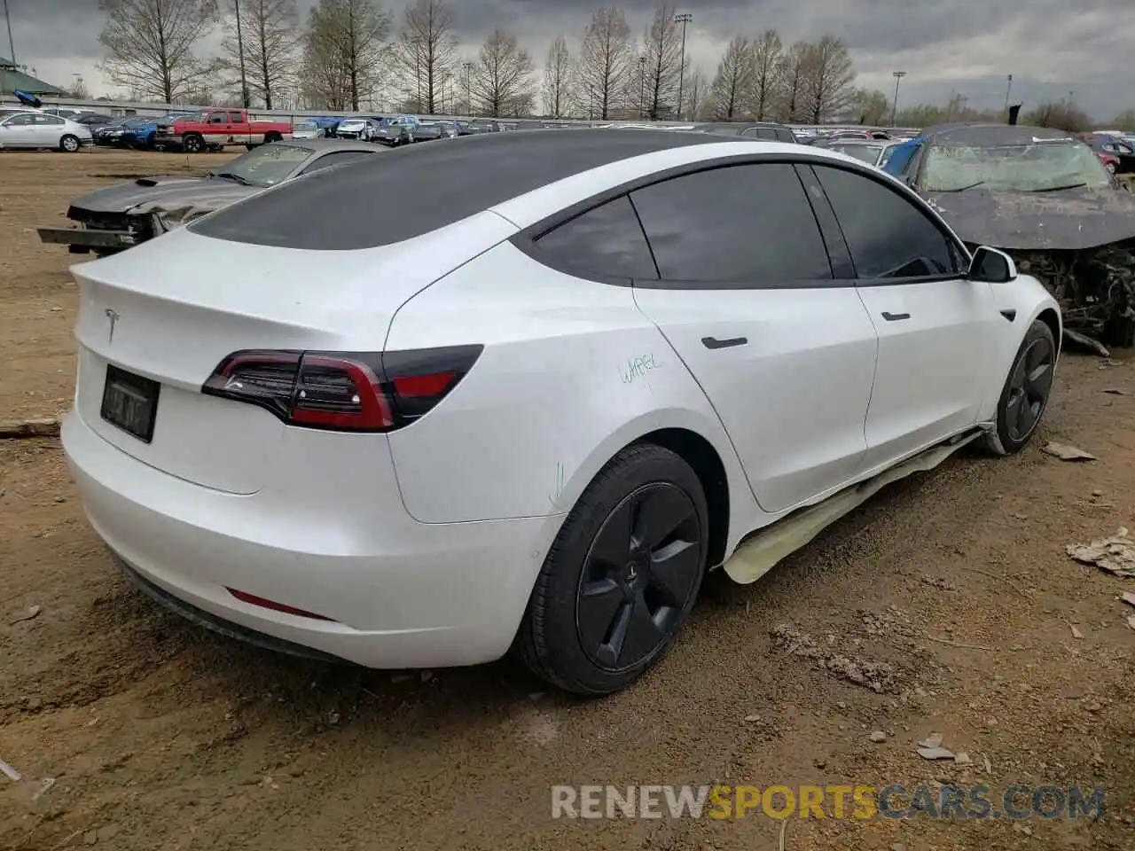 4 Photograph of a damaged car 5YJ3E1EA6MF858828 TESLA MODEL 3 2021