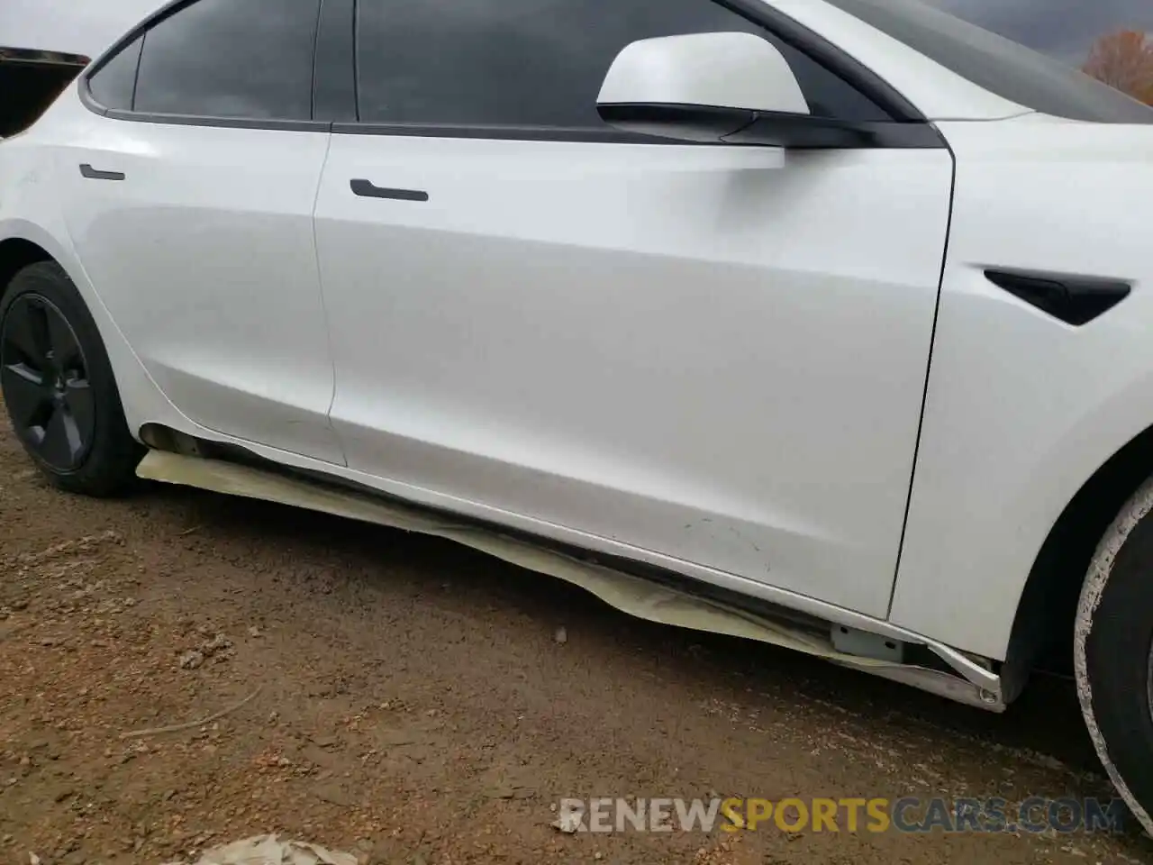 9 Photograph of a damaged car 5YJ3E1EA6MF858828 TESLA MODEL 3 2021