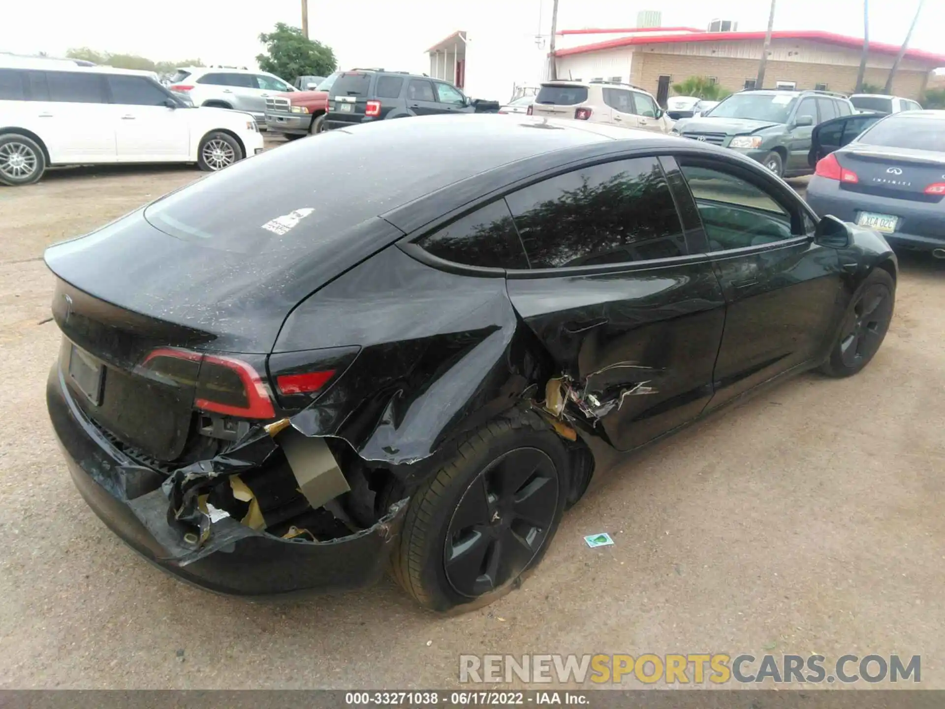 4 Photograph of a damaged car 5YJ3E1EA6MF870638 TESLA MODEL 3 2021