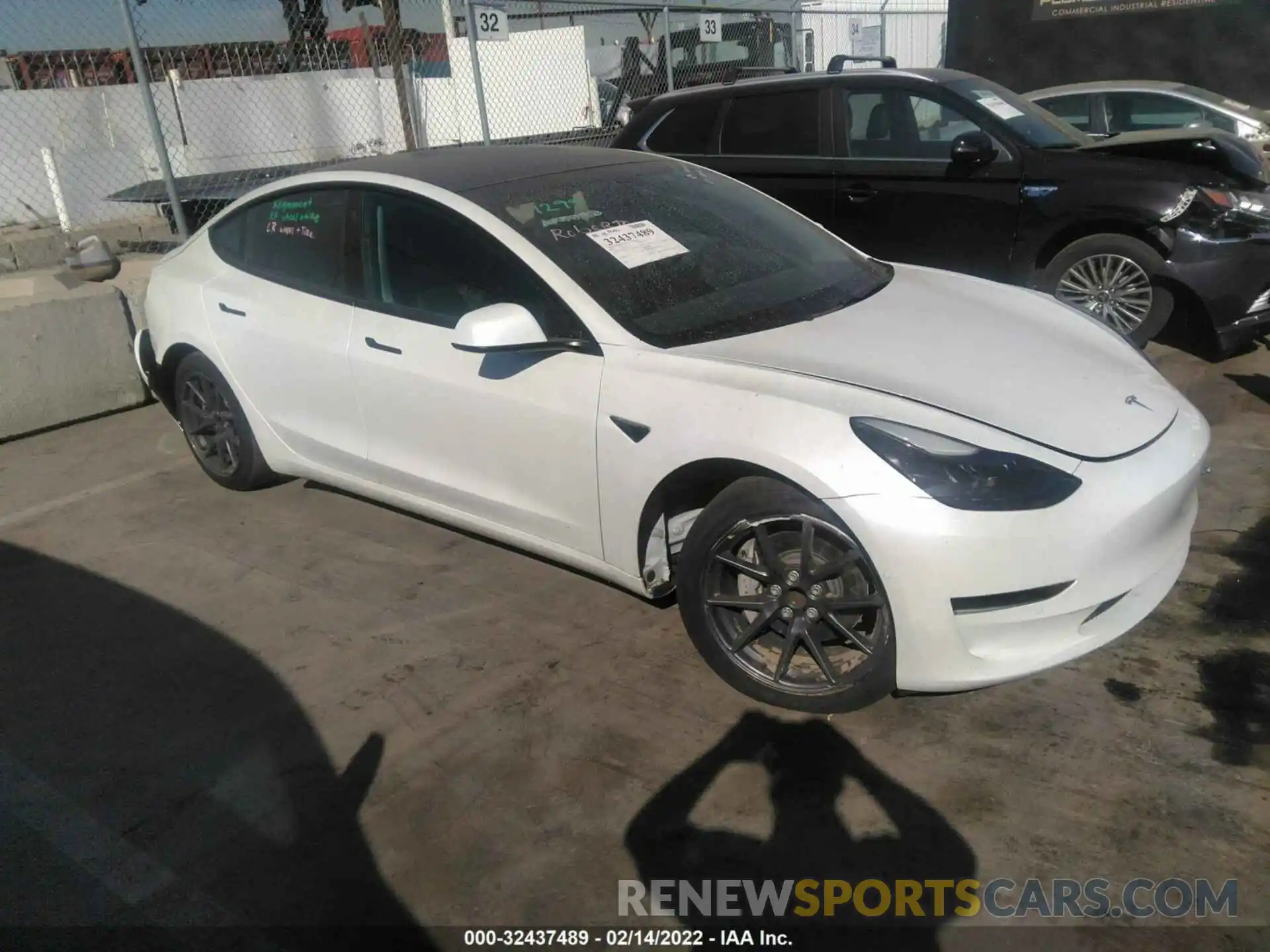 1 Photograph of a damaged car 5YJ3E1EA6MF873605 TESLA MODEL 3 2021