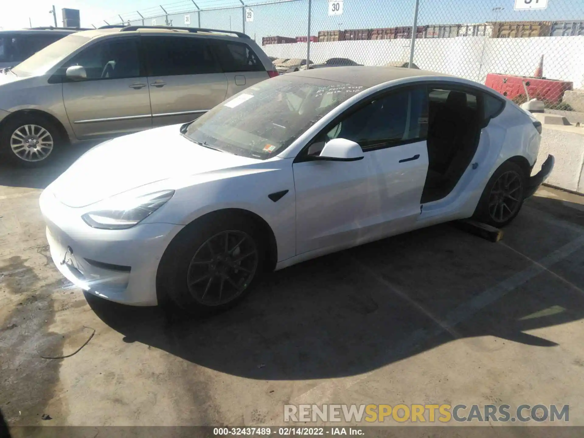 2 Photograph of a damaged car 5YJ3E1EA6MF873605 TESLA MODEL 3 2021