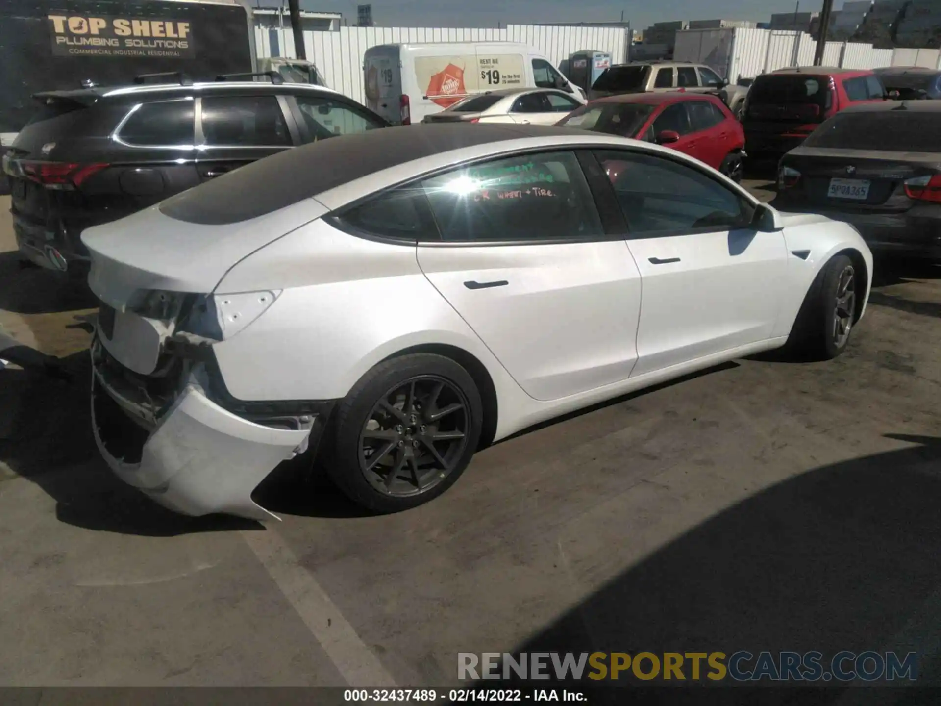 4 Photograph of a damaged car 5YJ3E1EA6MF873605 TESLA MODEL 3 2021