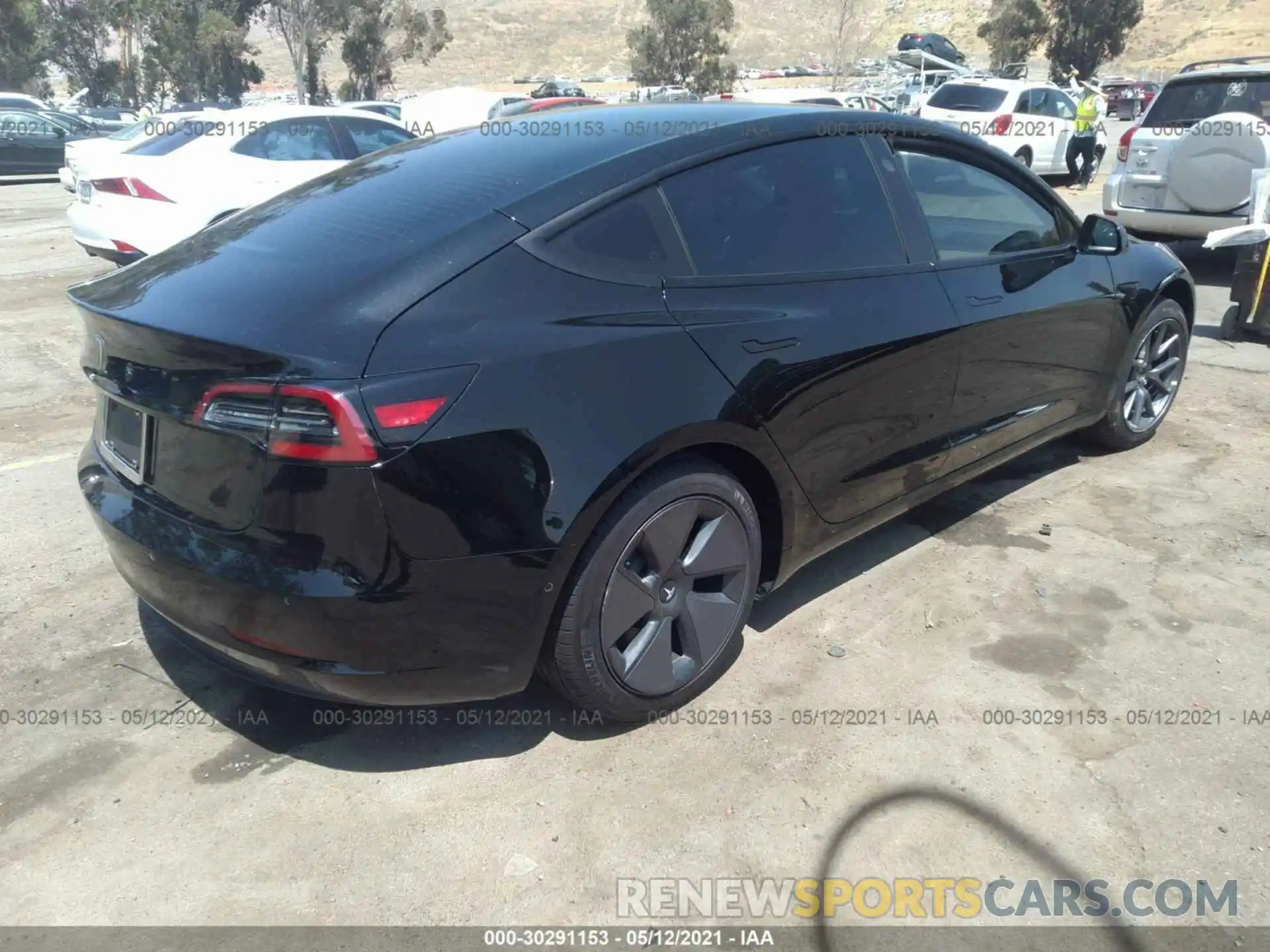 4 Photograph of a damaged car 5YJ3E1EA6MF930241 TESLA MODEL 3 2021