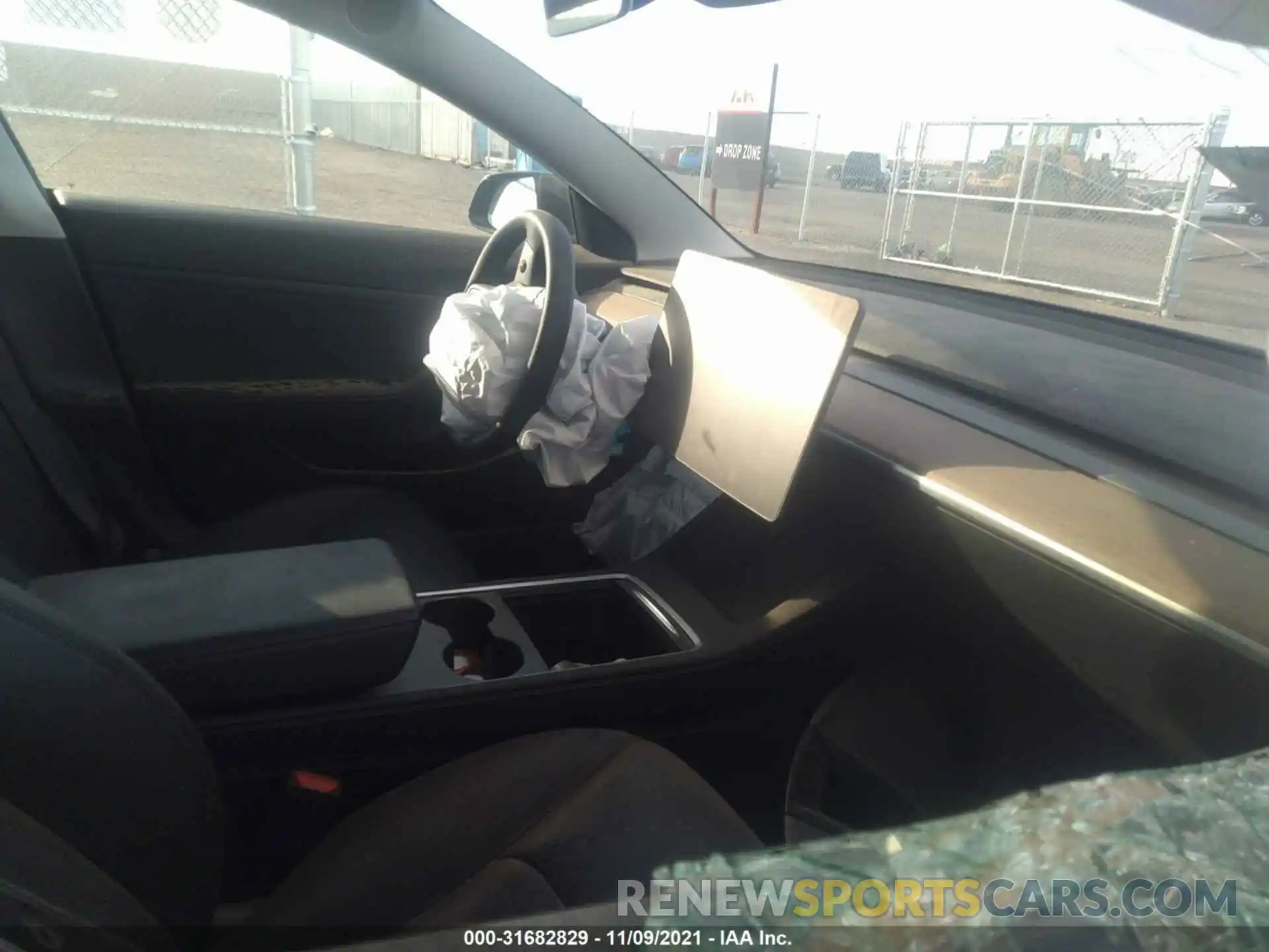 5 Photograph of a damaged car 5YJ3E1EA6MF930286 TESLA MODEL 3 2021