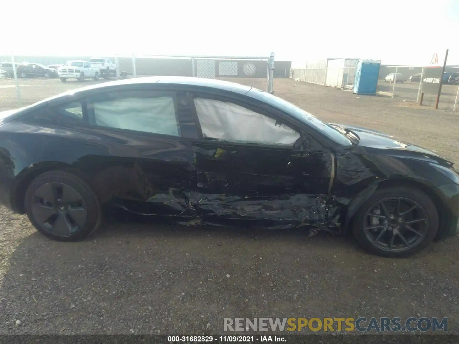 6 Photograph of a damaged car 5YJ3E1EA6MF930286 TESLA MODEL 3 2021