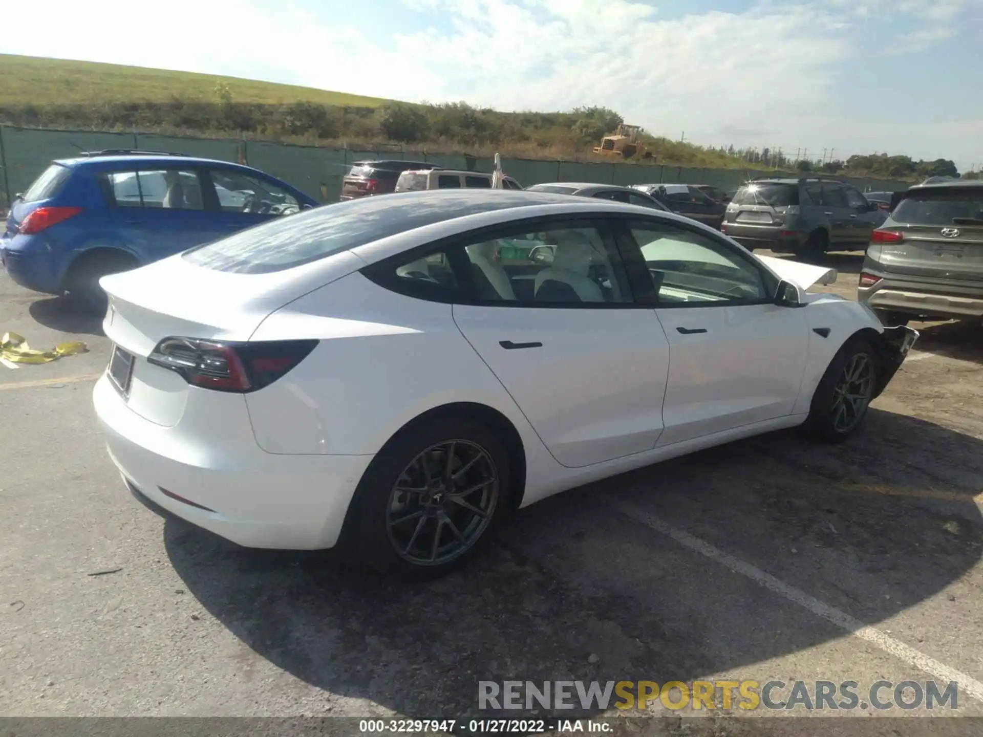 4 Photograph of a damaged car 5YJ3E1EA6MF963644 TESLA MODEL 3 2021