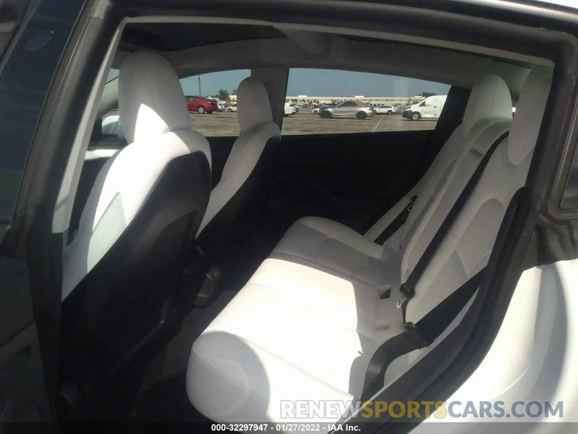 8 Photograph of a damaged car 5YJ3E1EA6MF963644 TESLA MODEL 3 2021