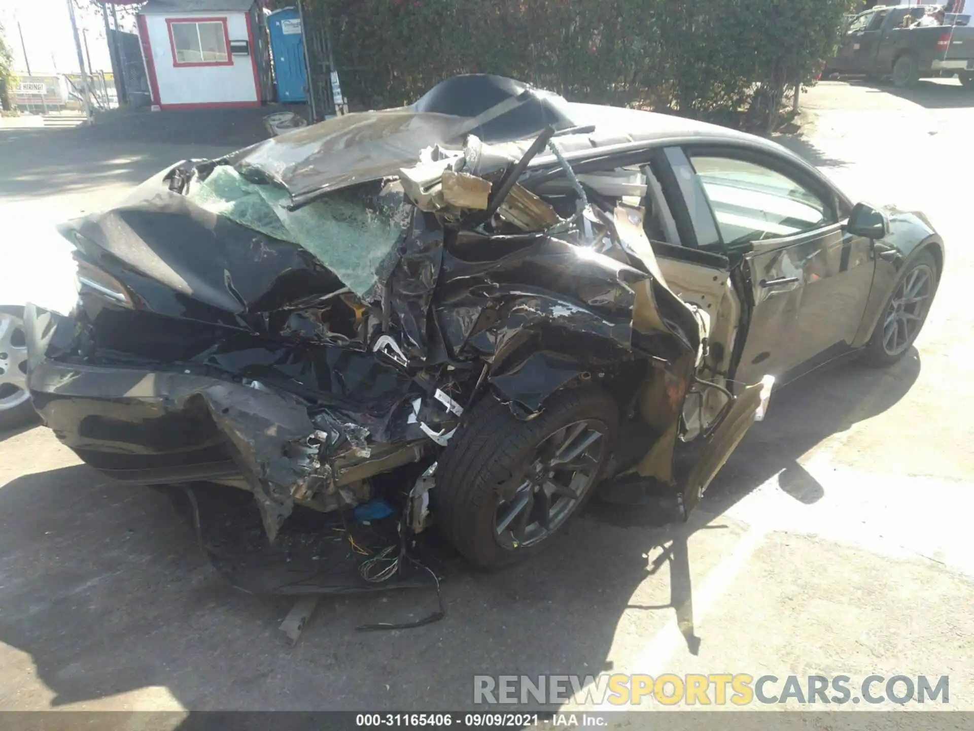 4 Photograph of a damaged car 5YJ3E1EA6MF998216 TESLA MODEL 3 2021