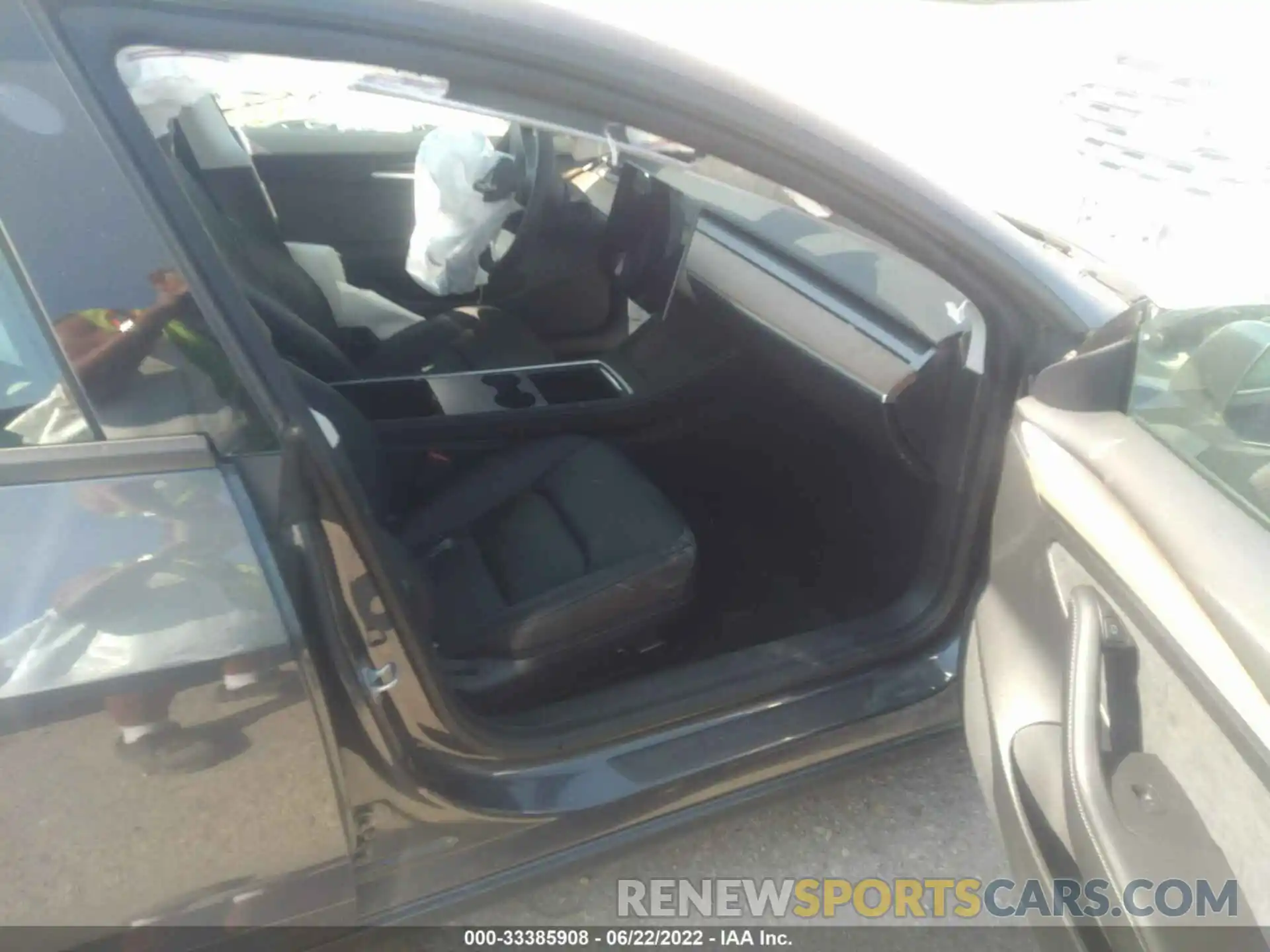 5 Photograph of a damaged car 5YJ3E1EA7MF015950 TESLA MODEL 3 2021