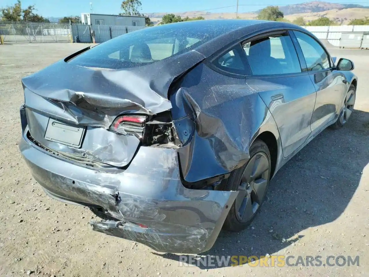 4 Photograph of a damaged car 5YJ3E1EA7MF027225 TESLA MODEL 3 2021