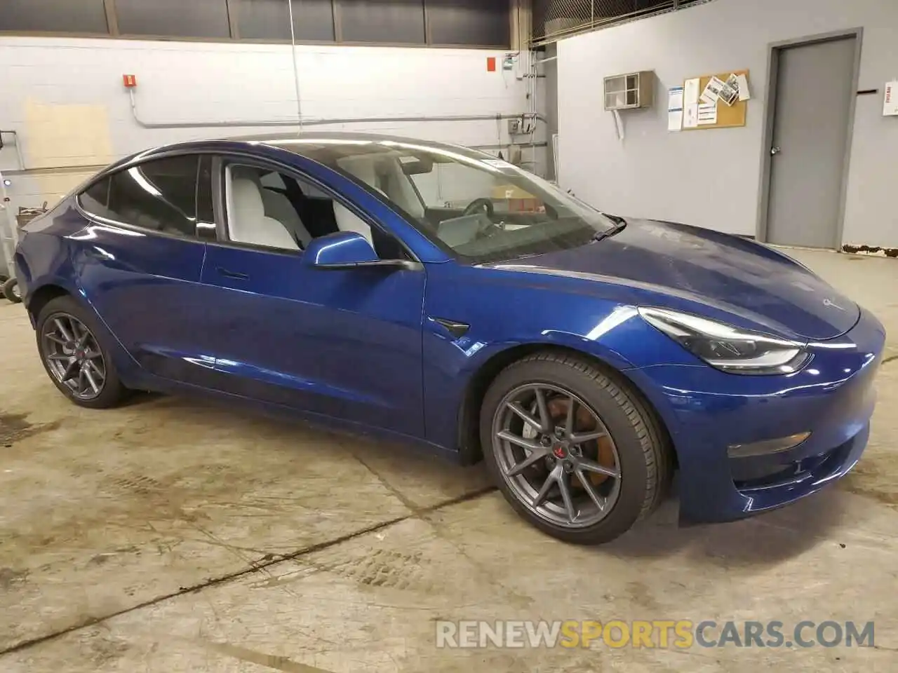 4 Фотография поврежденного автомобиля 5YJ3E1EA7MF028794 TESLA MODEL 3 2021