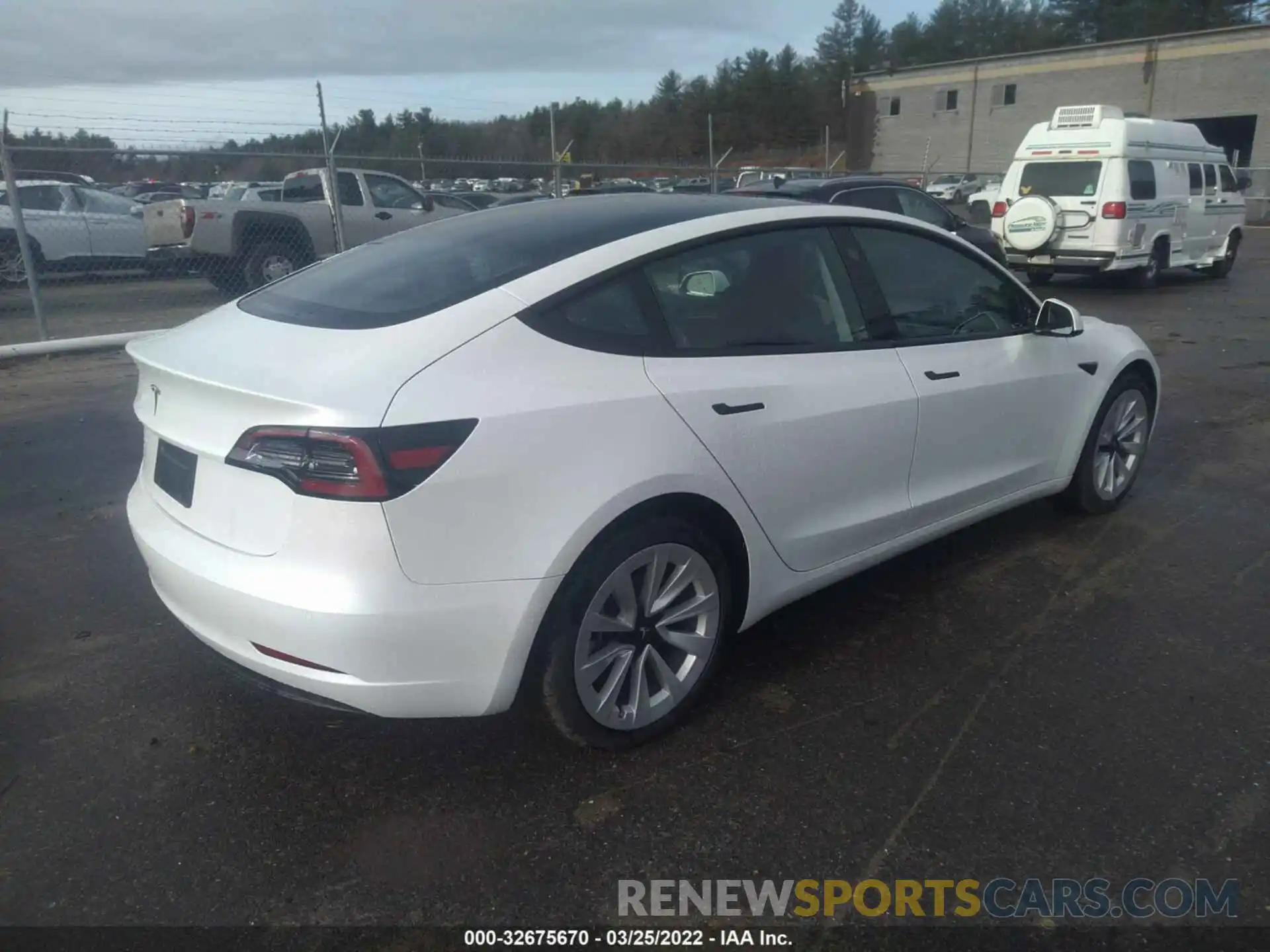 4 Photograph of a damaged car 5YJ3E1EA7MF046096 TESLA MODEL 3 2021