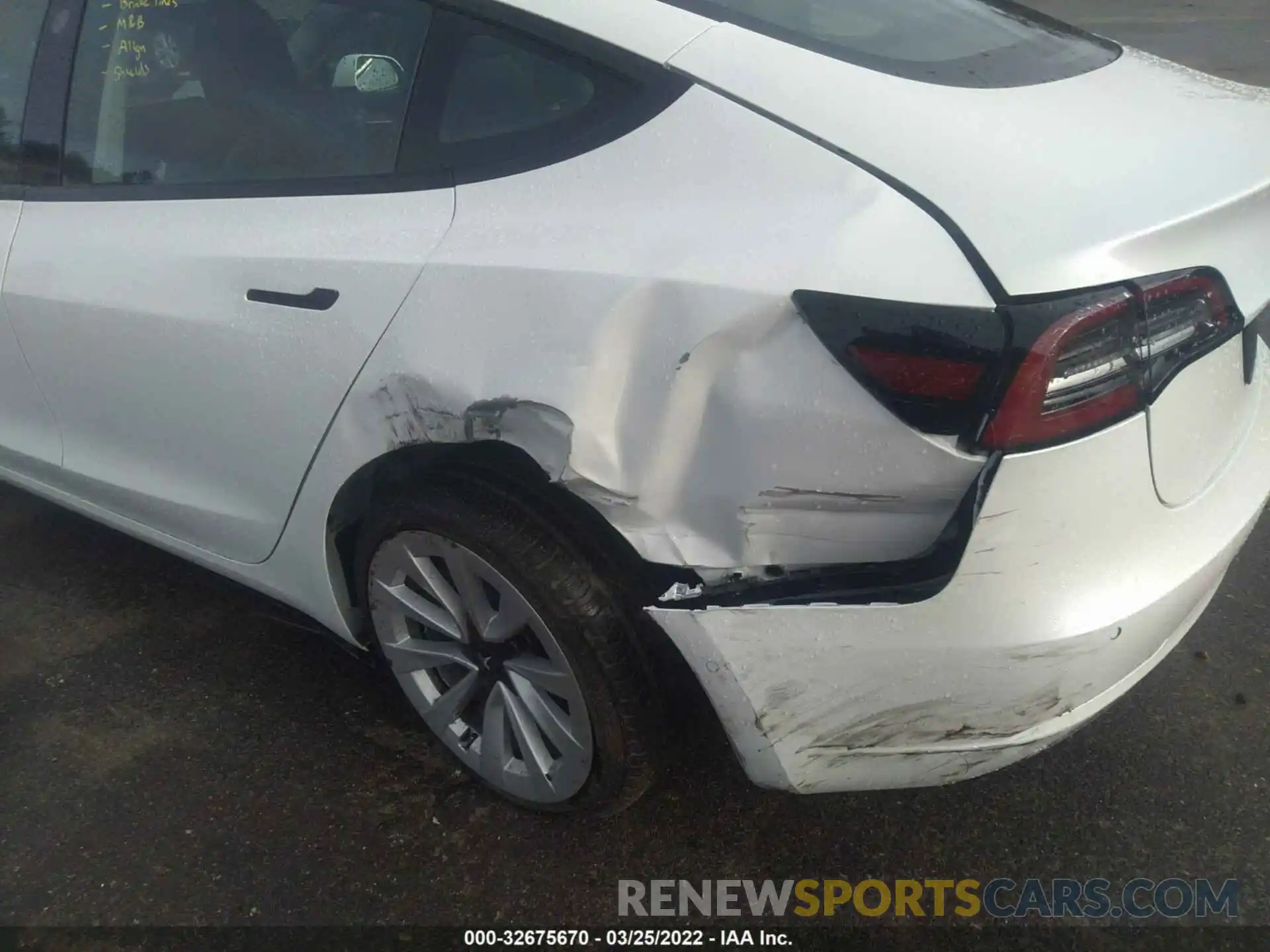 6 Photograph of a damaged car 5YJ3E1EA7MF046096 TESLA MODEL 3 2021