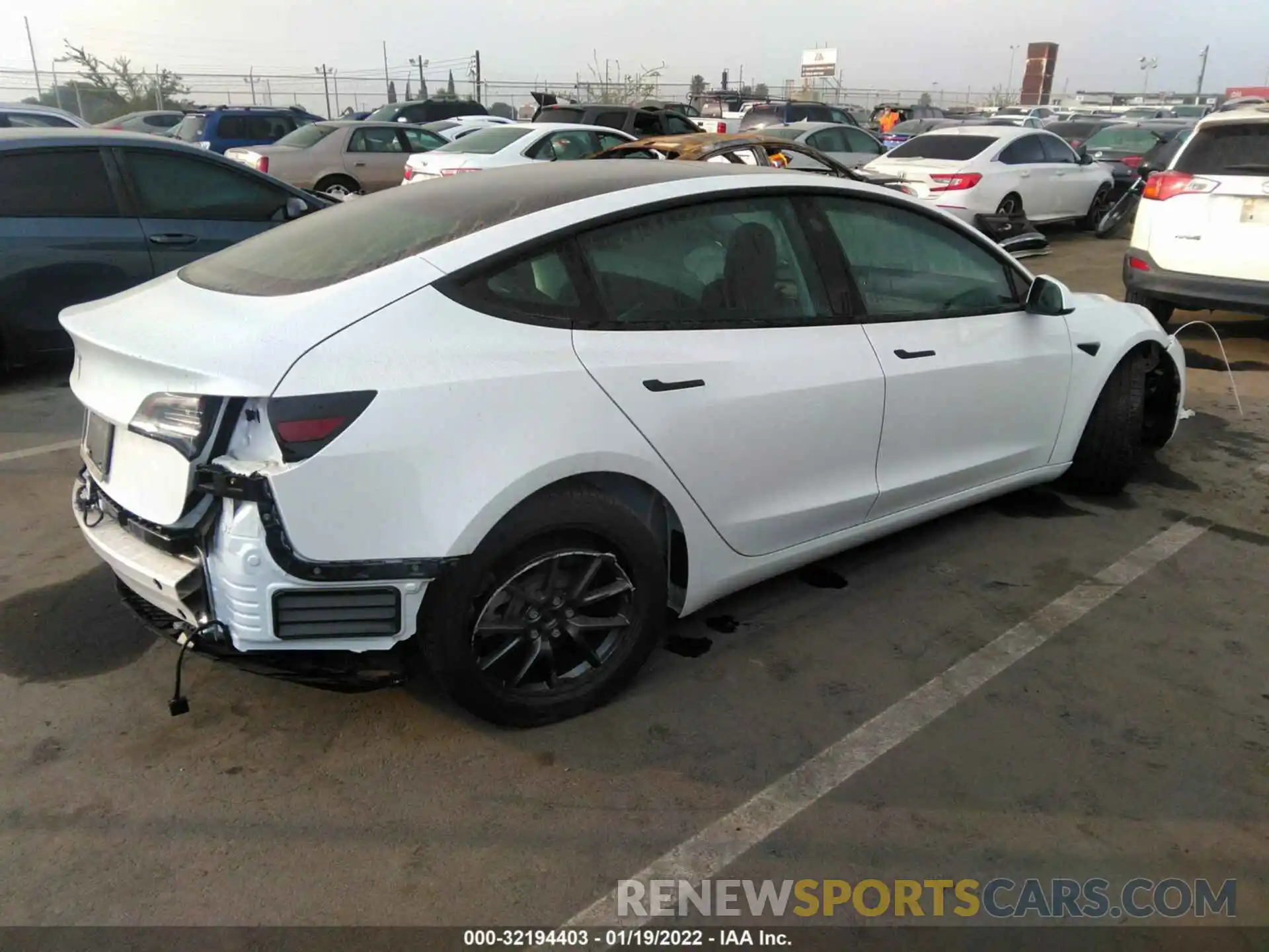 4 Photograph of a damaged car 5YJ3E1EA7MF053582 TESLA MODEL 3 2021