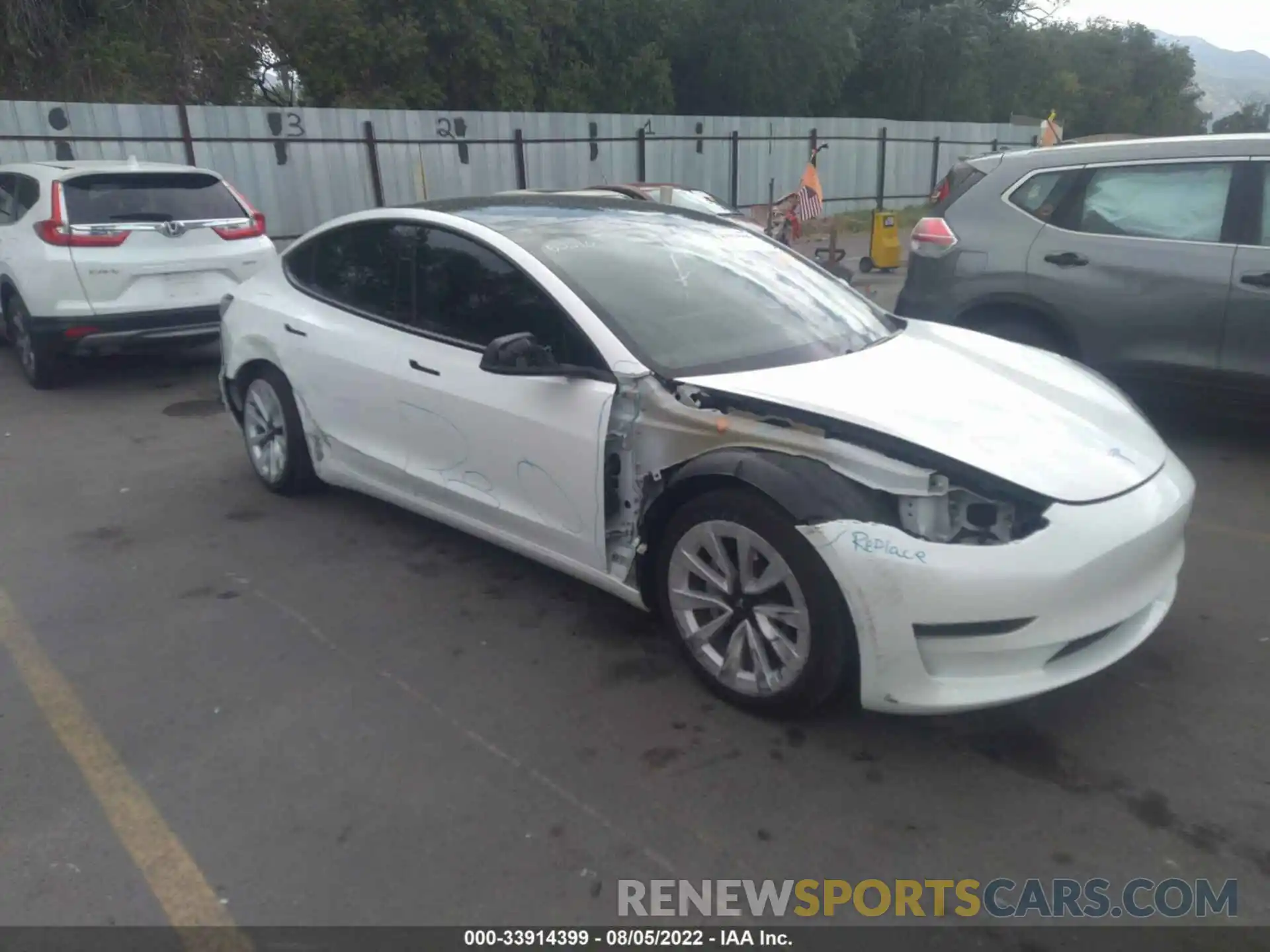 1 Photograph of a damaged car 5YJ3E1EA7MF084895 TESLA MODEL 3 2021