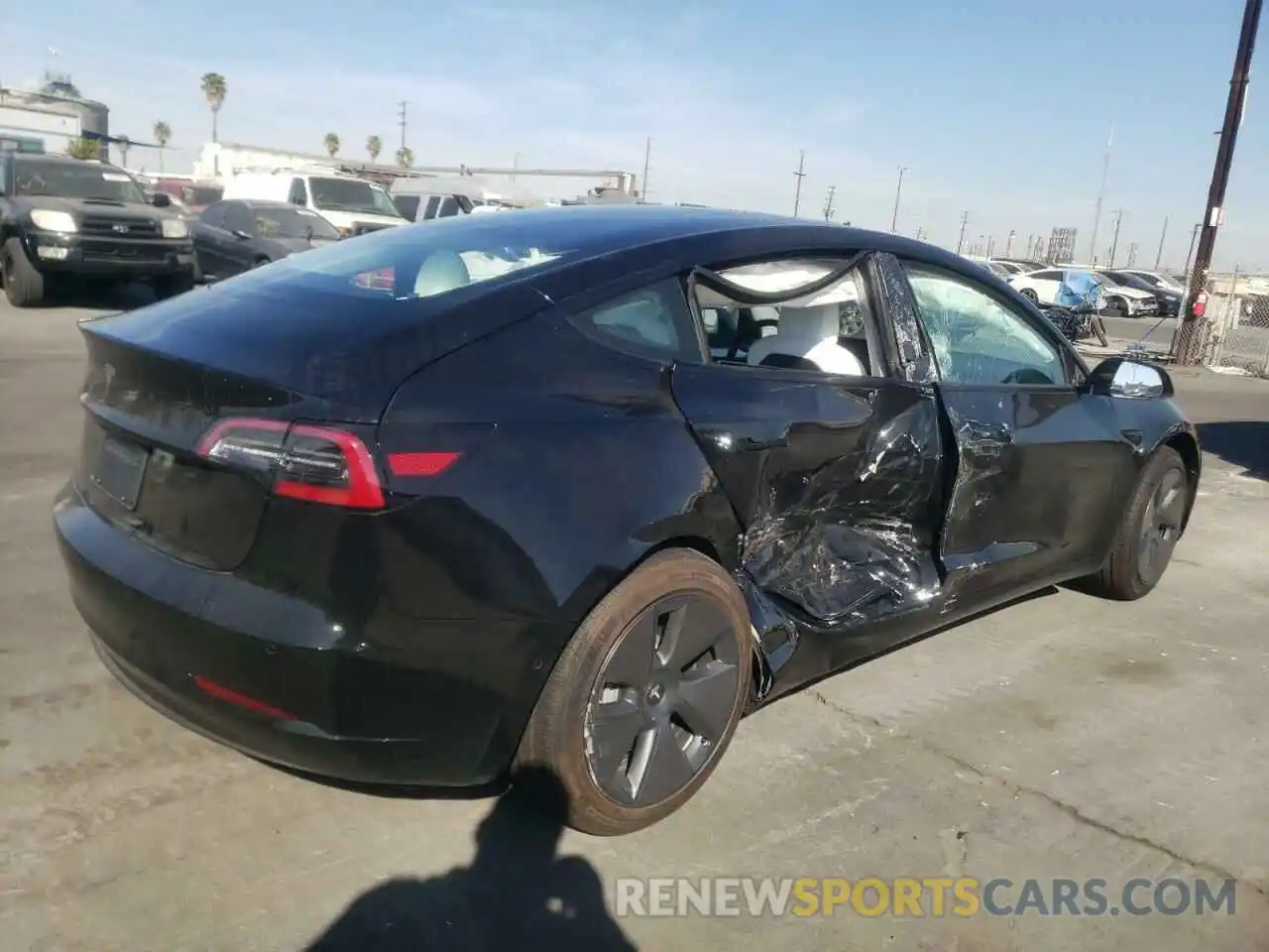 4 Photograph of a damaged car 5YJ3E1EA7MF092608 TESLA MODEL 3 2021