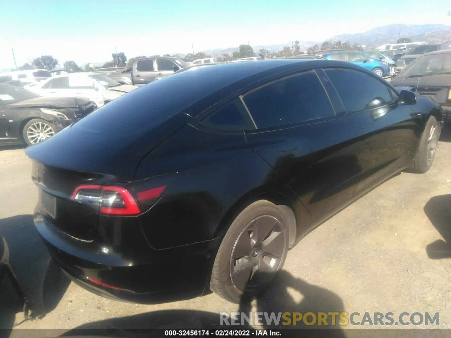 4 Фотография поврежденного автомобиля 5YJ3E1EA7MF877145 TESLA MODEL 3 2021