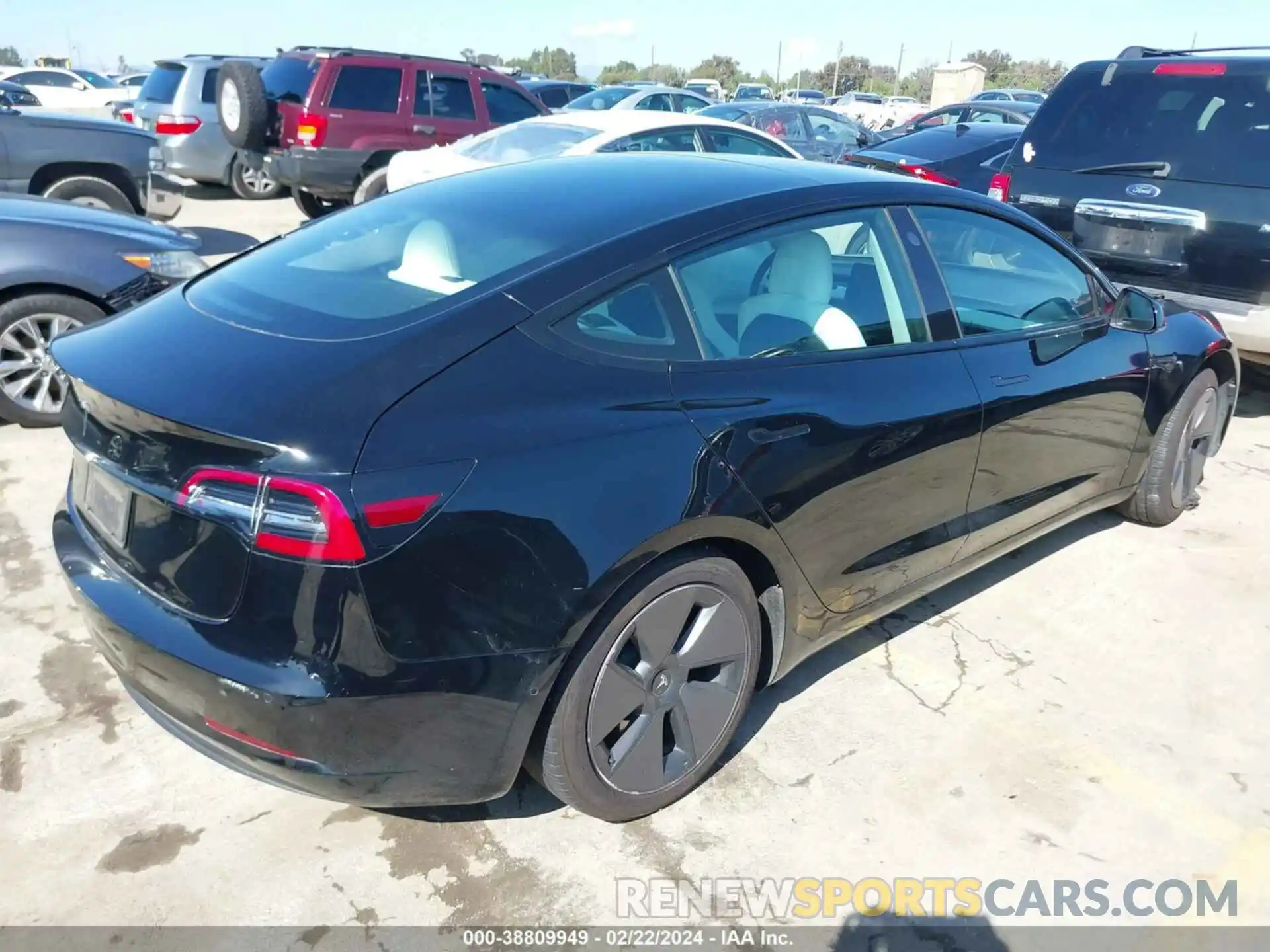 4 Фотография поврежденного автомобиля 5YJ3E1EA7MF915988 TESLA MODEL 3 2021