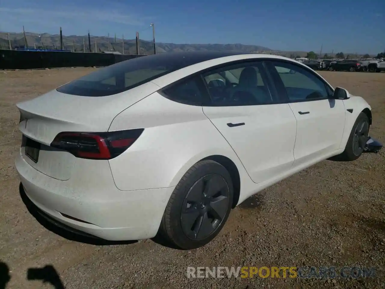 4 Photograph of a damaged car 5YJ3E1EA7MF938798 TESLA MODEL 3 2021