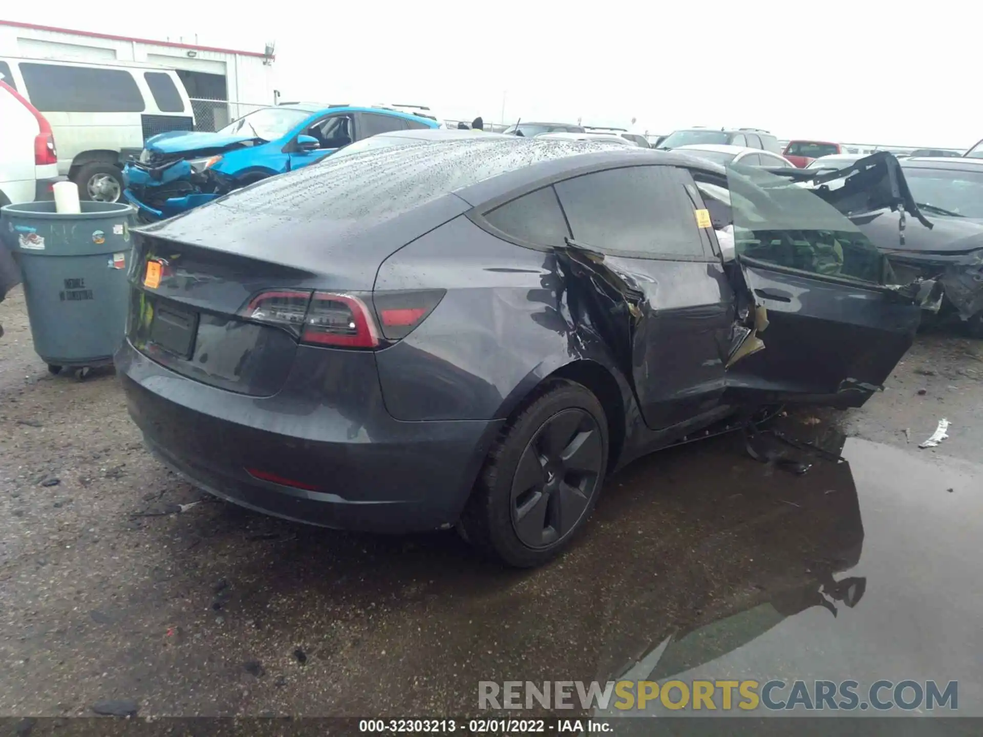 4 Photograph of a damaged car 5YJ3E1EA7MF986172 TESLA MODEL 3 2021