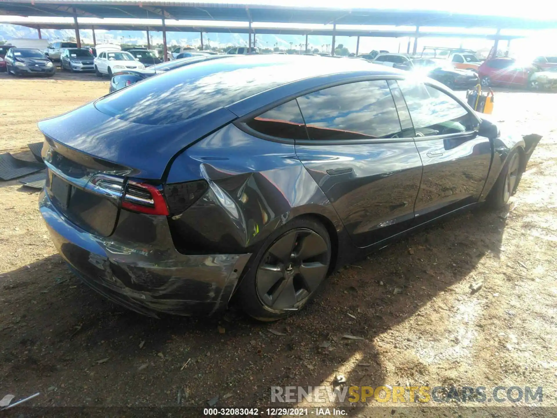 4 Фотография поврежденного автомобиля 5YJ3E1EA7MF994692 TESLA MODEL 3 2021