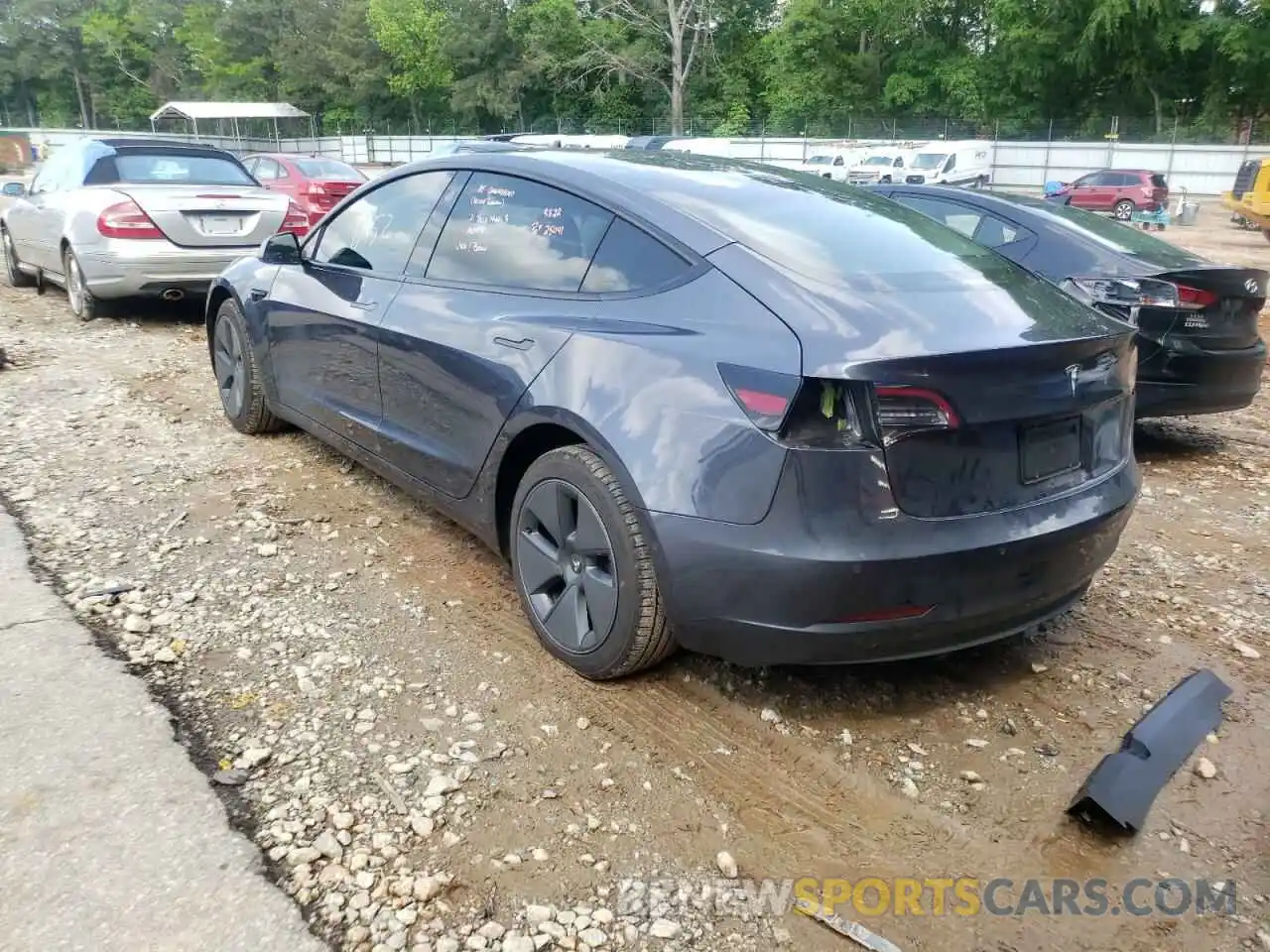 3 Photograph of a damaged car 5YJ3E1EA8MF045362 TESLA MODEL 3 2021