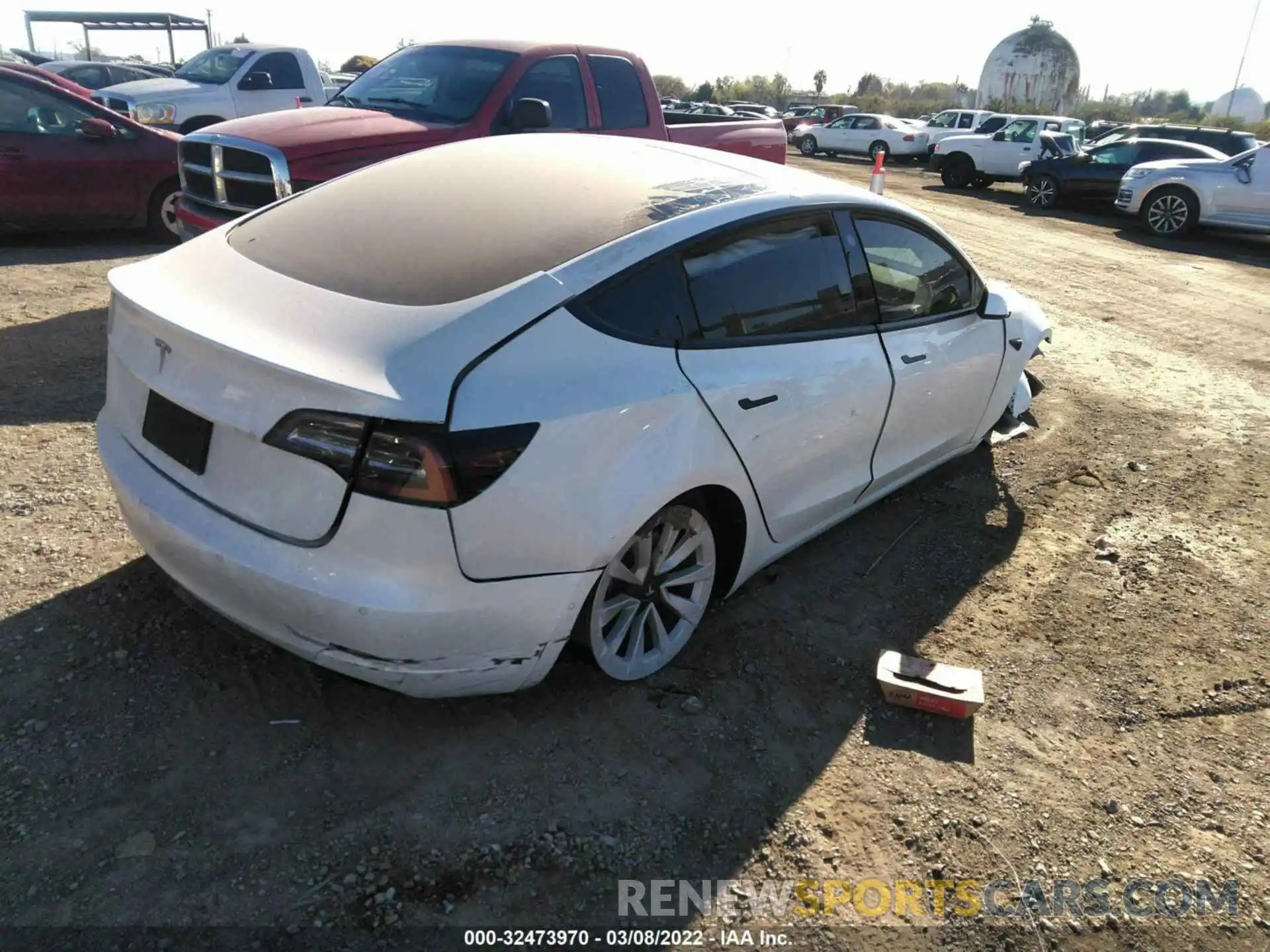 4 Photograph of a damaged car 5YJ3E1EA8MF073887 TESLA MODEL 3 2021