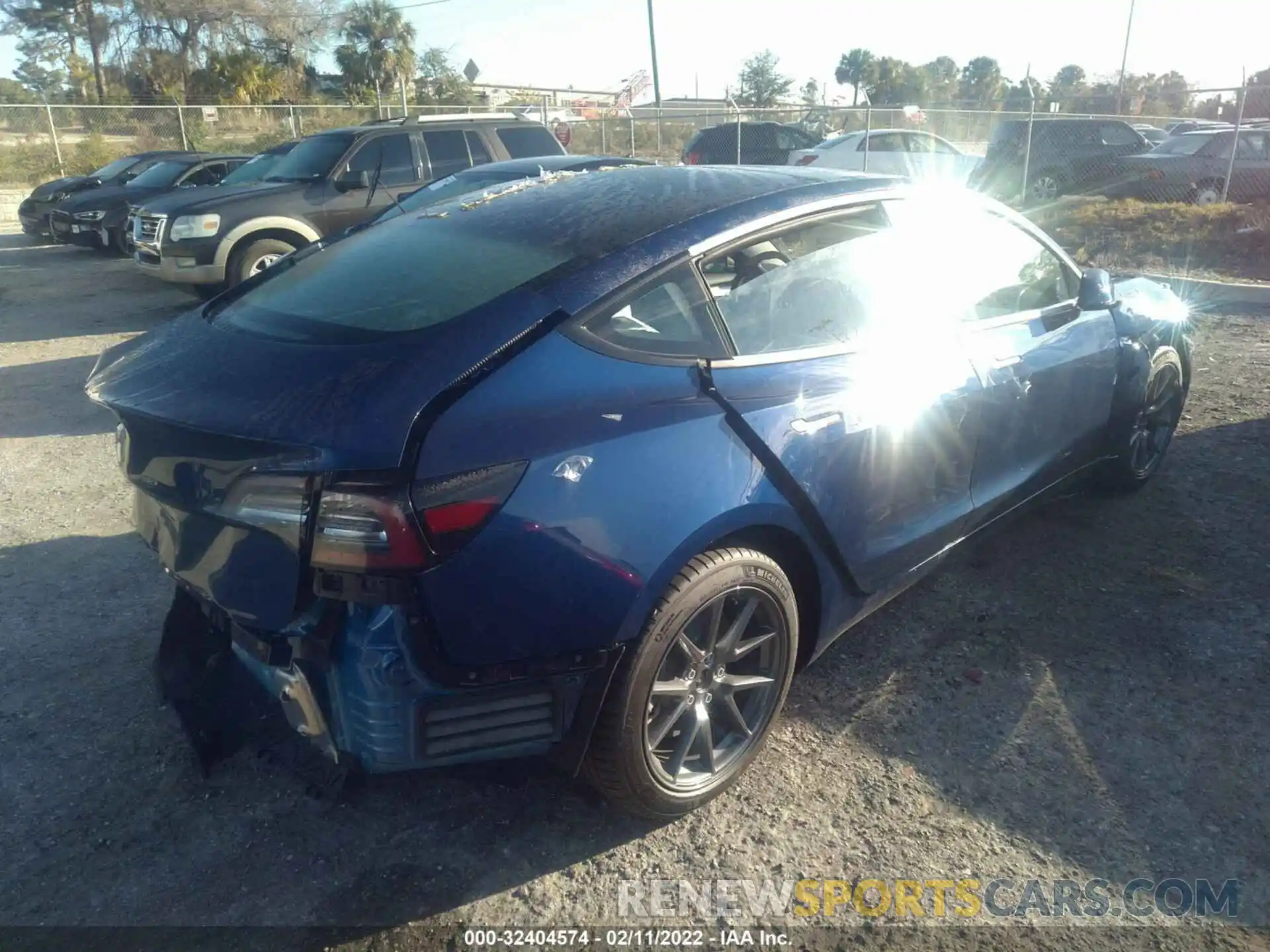 4 Photograph of a damaged car 5YJ3E1EA8MF082430 TESLA MODEL 3 2021