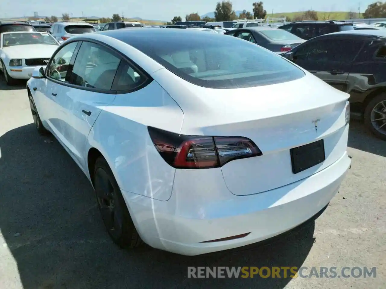 3 Photograph of a damaged car 5YJ3E1EA8MF089944 TESLA MODEL 3 2021