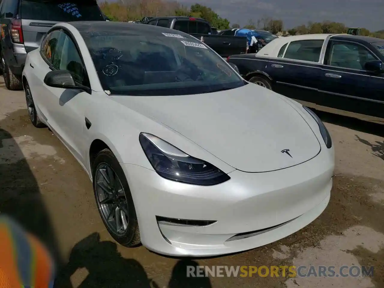 1 Photograph of a damaged car 5YJ3E1EA8MF094562 TESLA MODEL 3 2021