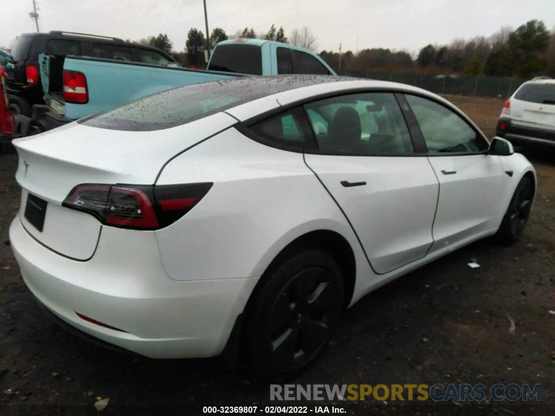 4 Photograph of a damaged car 5YJ3E1EA8MF096389 TESLA MODEL 3 2021