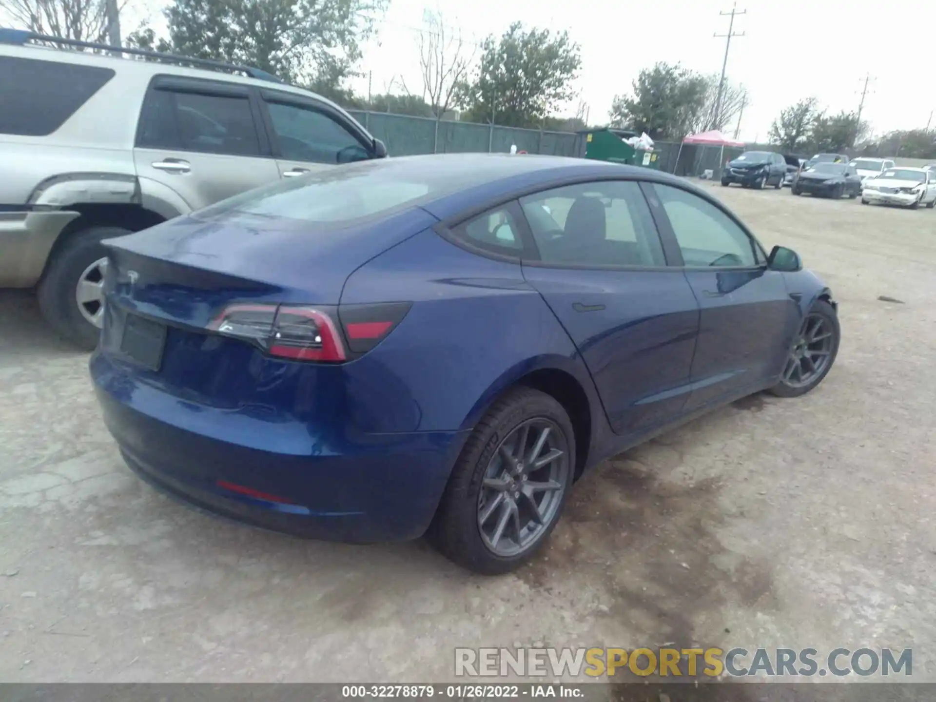 4 Photograph of a damaged car 5YJ3E1EA8MF100389 TESLA MODEL 3 2021