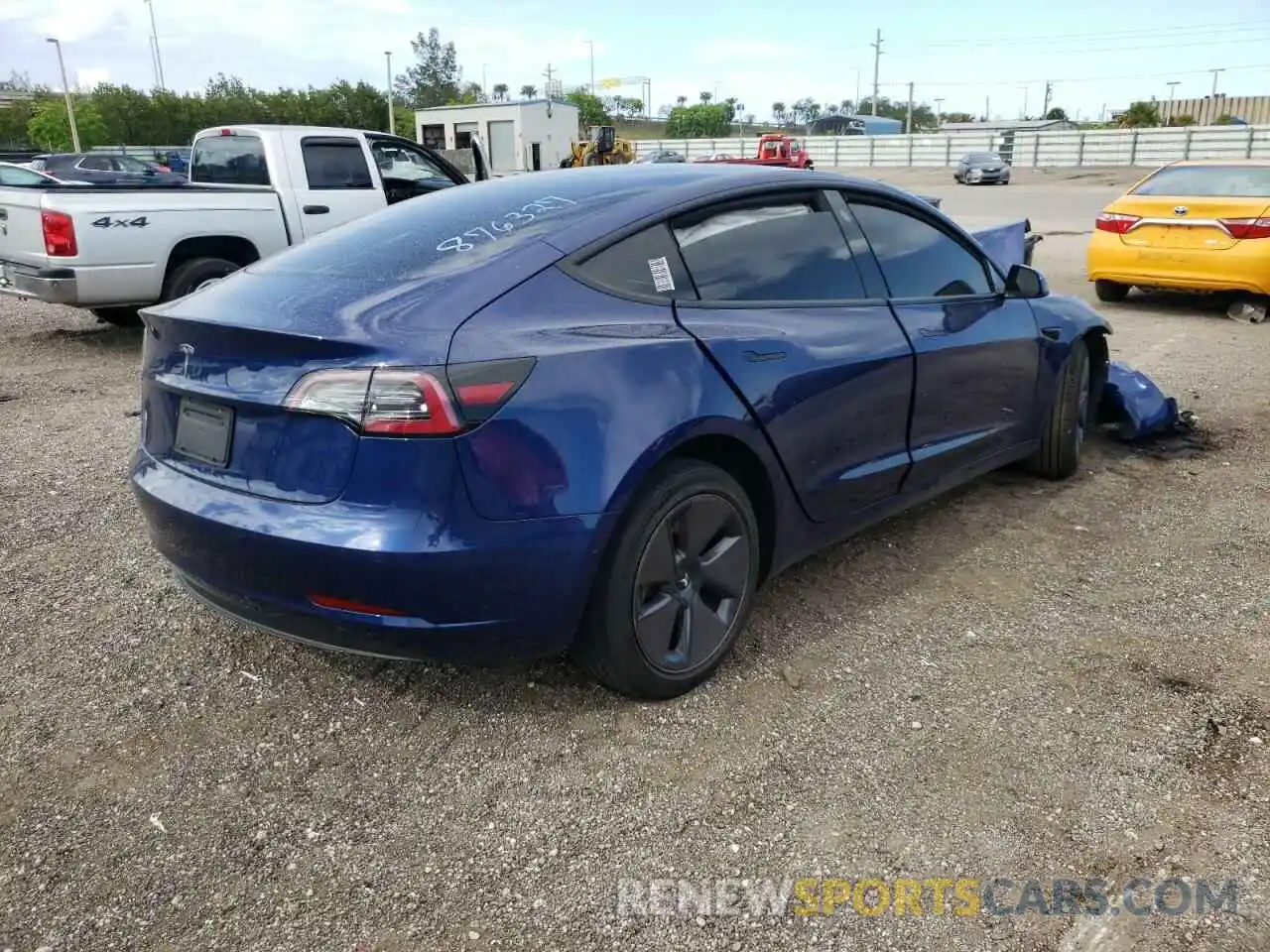 4 Фотография поврежденного автомобиля 5YJ3E1EA8MF876327 TESLA MODEL 3 2021