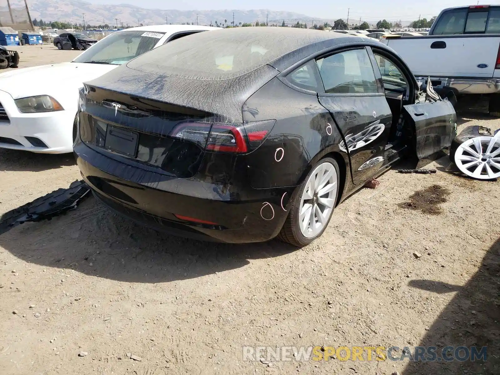 4 Photograph of a damaged car 5YJ3E1EA8MF878028 TESLA MODEL 3 2021