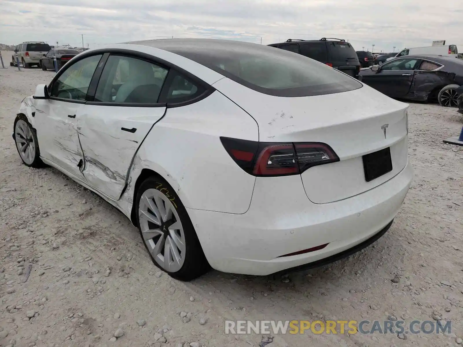 3 Photograph of a damaged car 5YJ3E1EA8MF964794 TESLA MODEL 3 2021