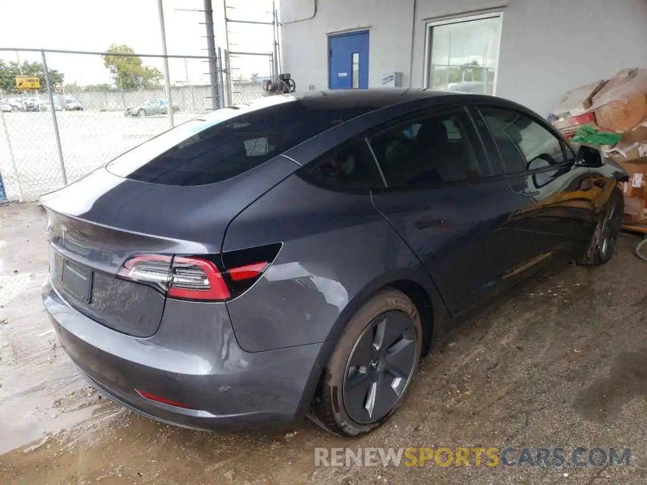 4 Photograph of a damaged car 5YJ3E1EA9MF047492 TESLA MODEL 3 2021