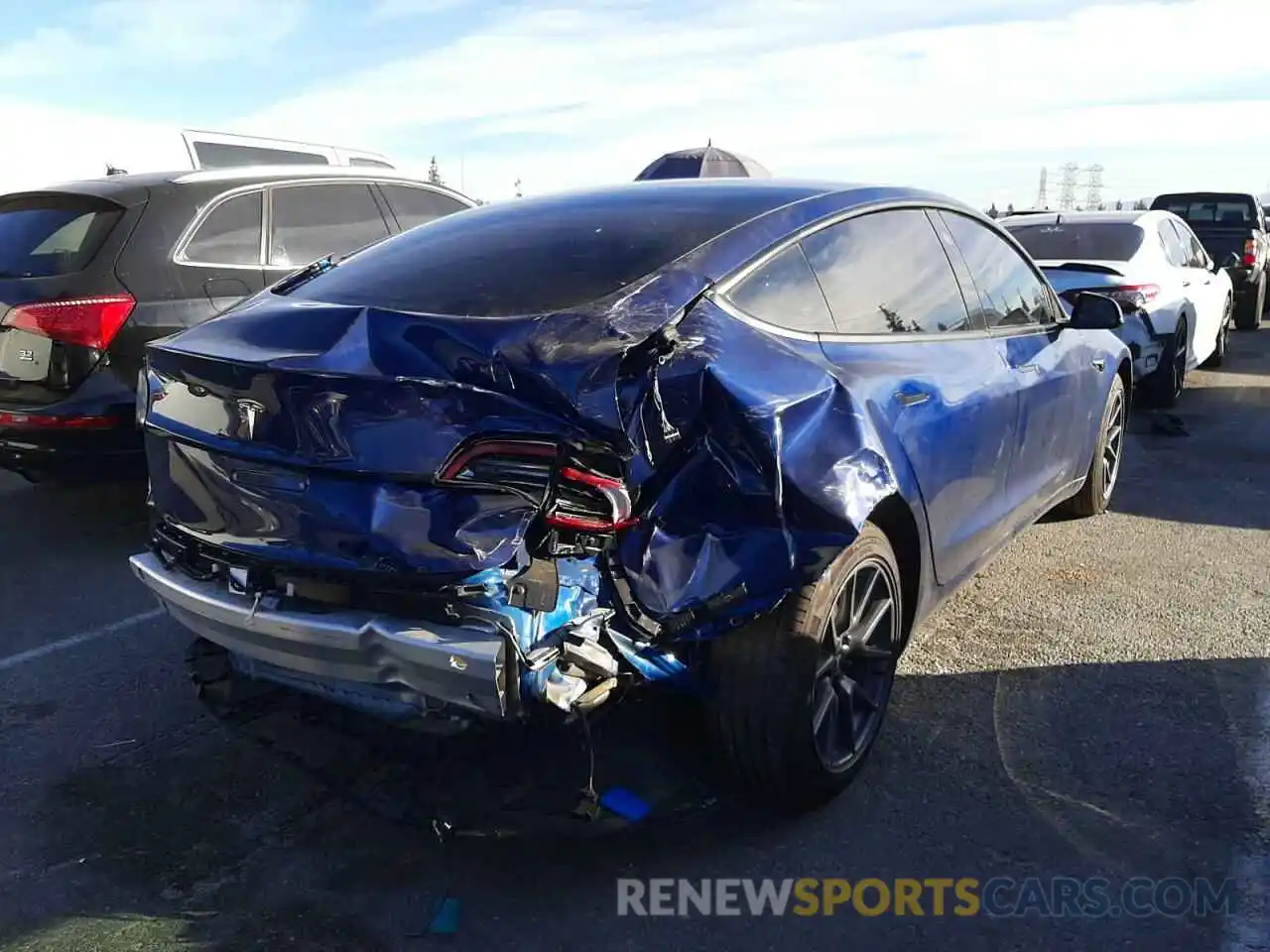 4 Photograph of a damaged car 5YJ3E1EA9MF051137 TESLA MODEL 3 2021