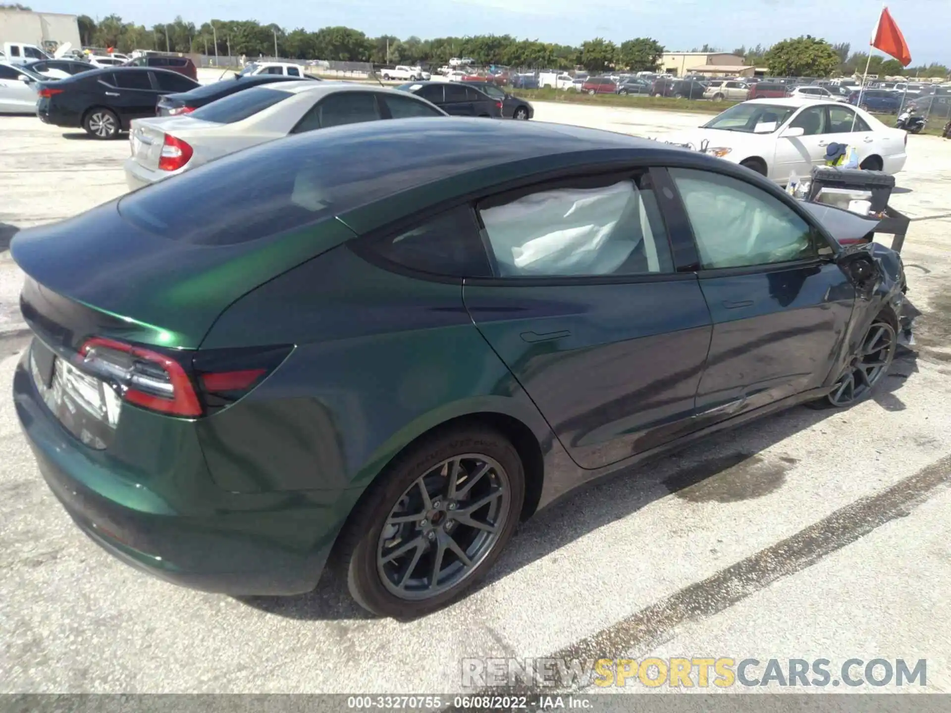 4 Photograph of a damaged car 5YJ3E1EA9MF060064 TESLA MODEL 3 2021