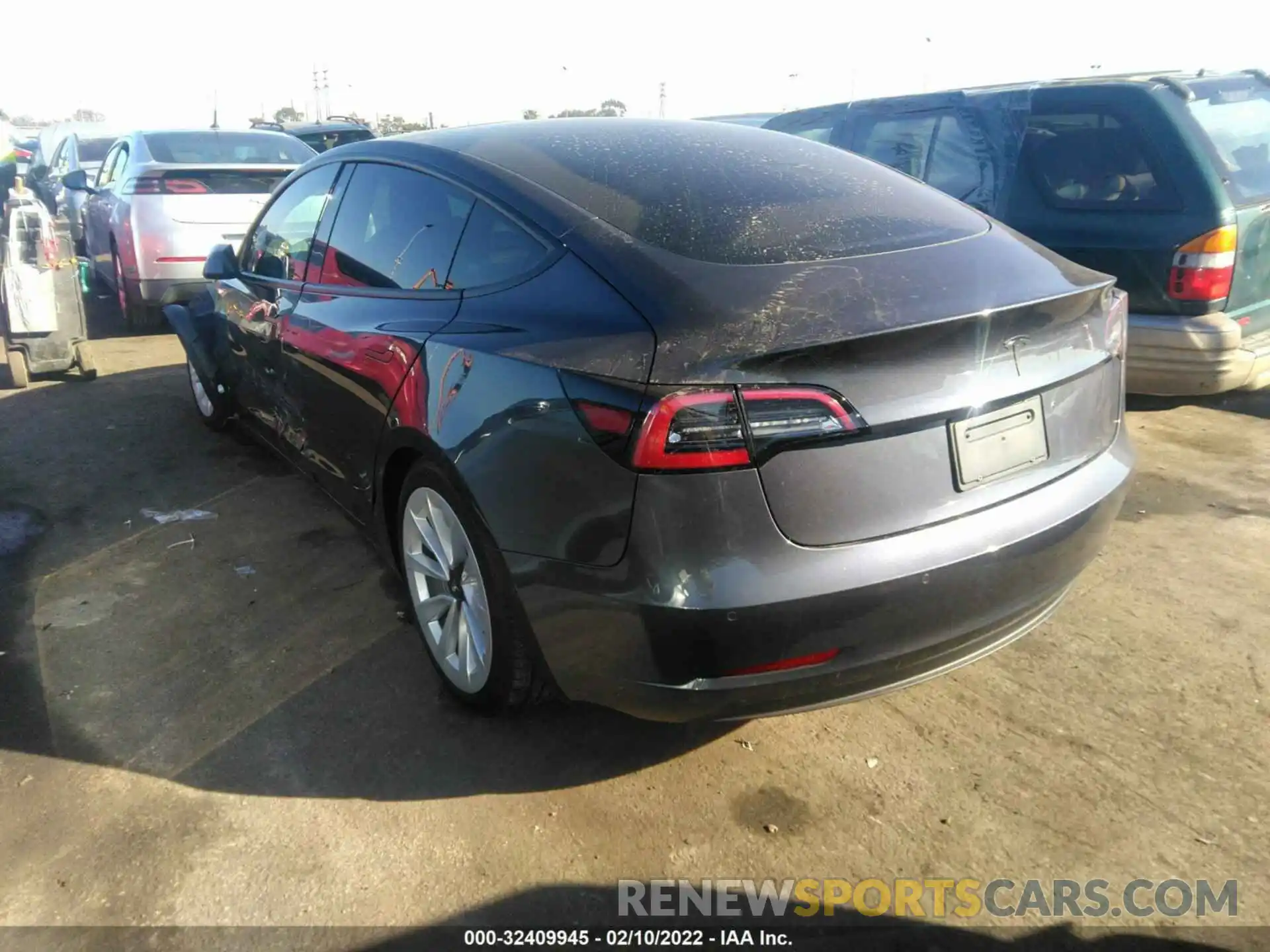 3 Photograph of a damaged car 5YJ3E1EA9MF067208 TESLA MODEL 3 2021