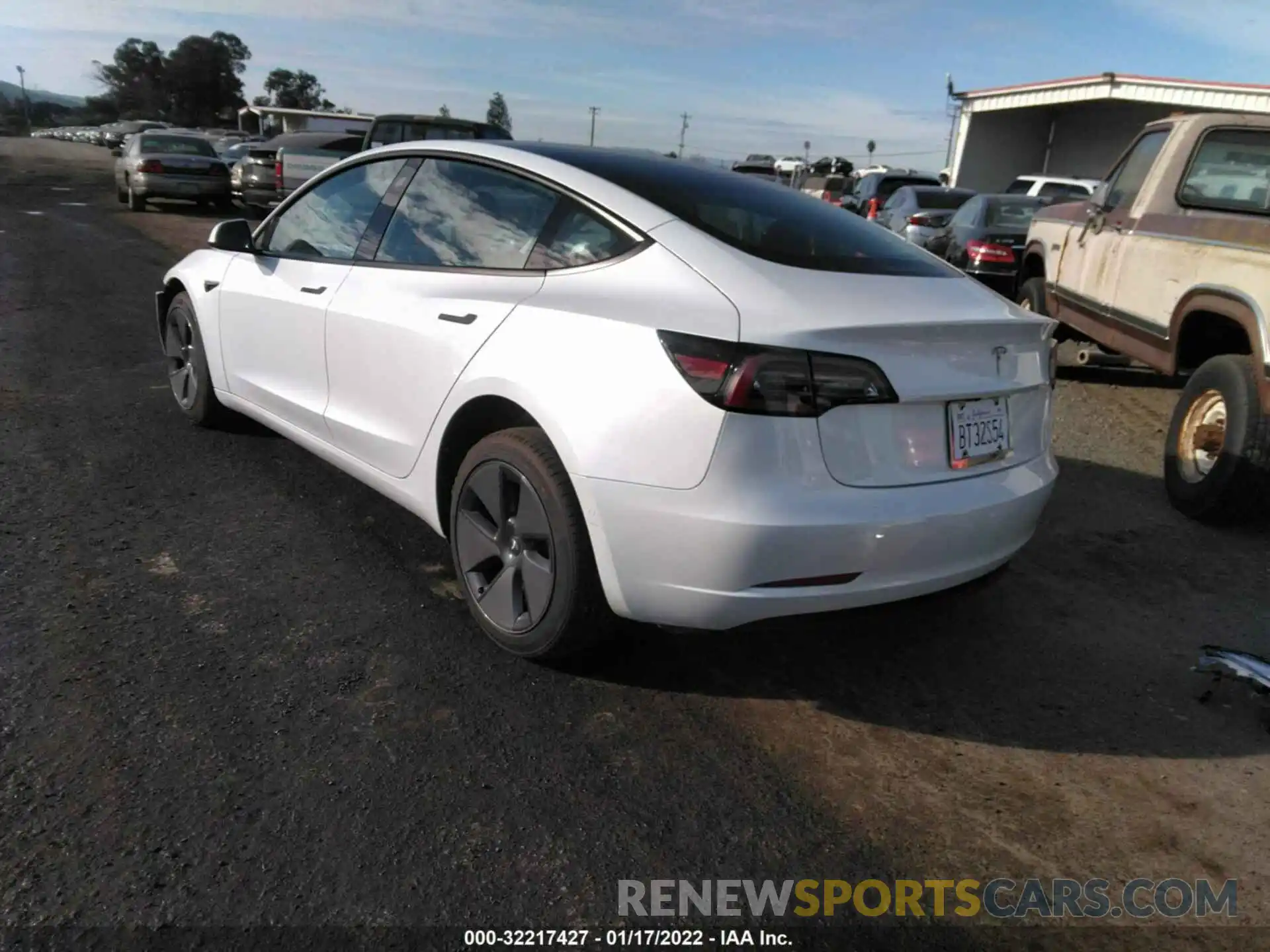 3 Photograph of a damaged car 5YJ3E1EA9MF073218 TESLA MODEL 3 2021