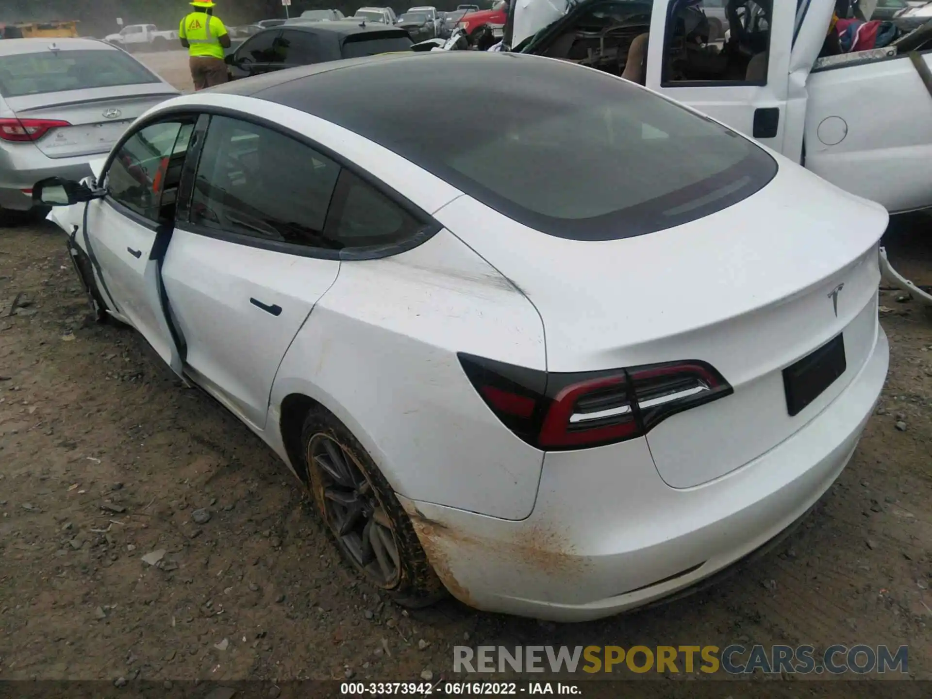 3 Photograph of a damaged car 5YJ3E1EA9MF094960 TESLA MODEL 3 2021