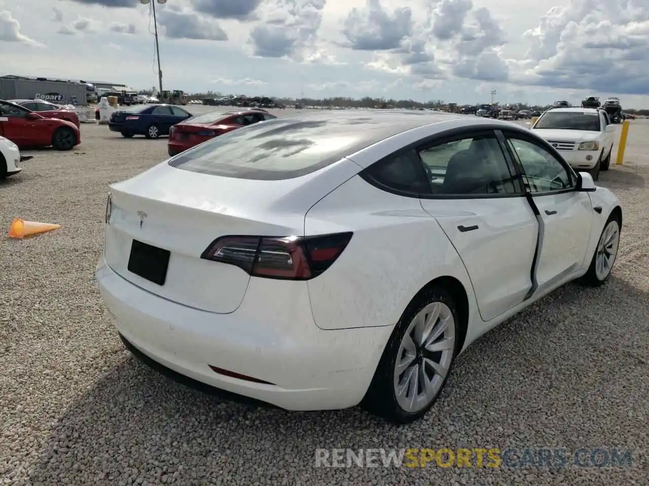 4 Photograph of a damaged car 5YJ3E1EA9MF856796 TESLA MODEL 3 2021