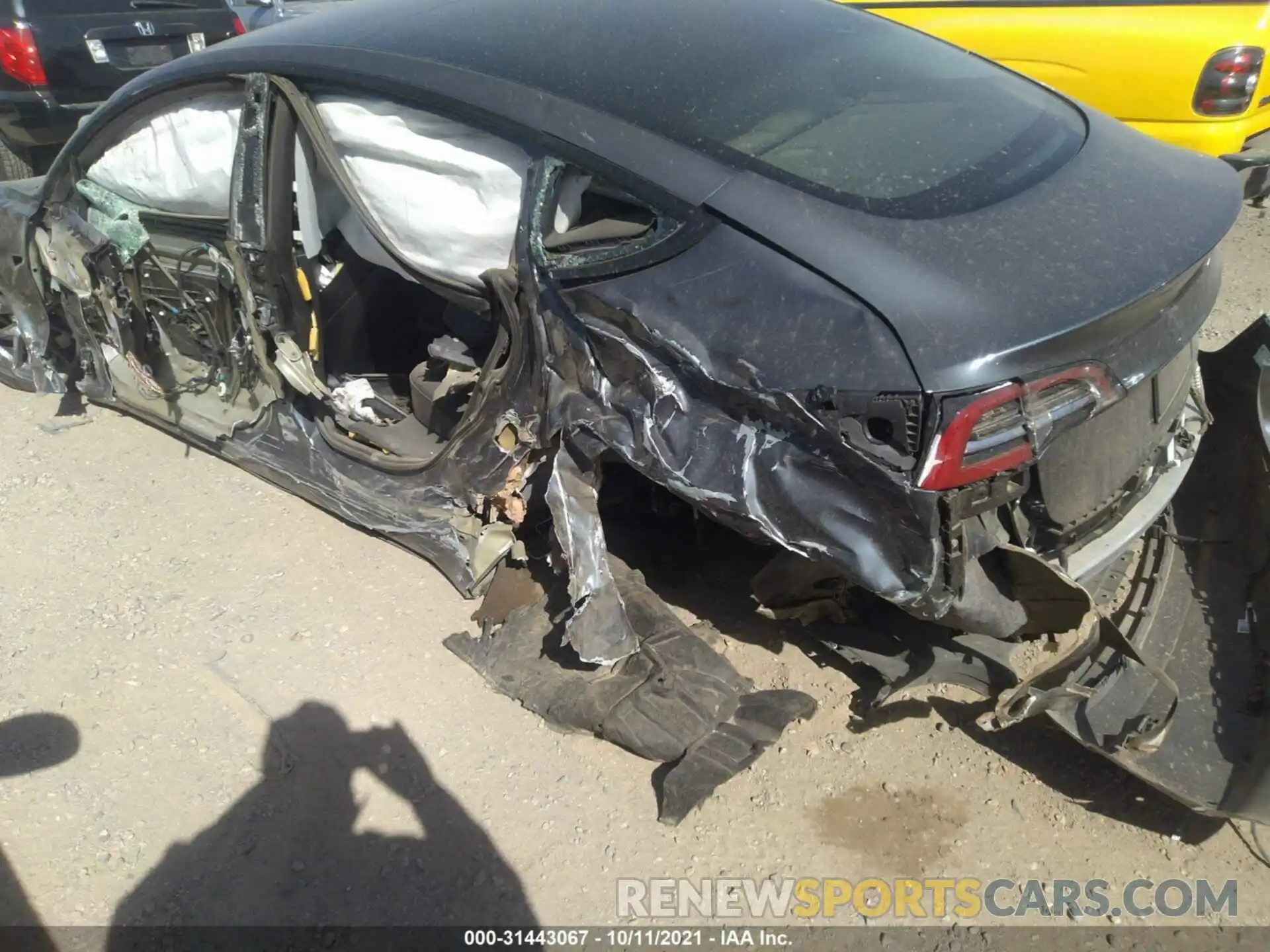 6 Photograph of a damaged car 5YJ3E1EA9MF873081 TESLA MODEL 3 2021