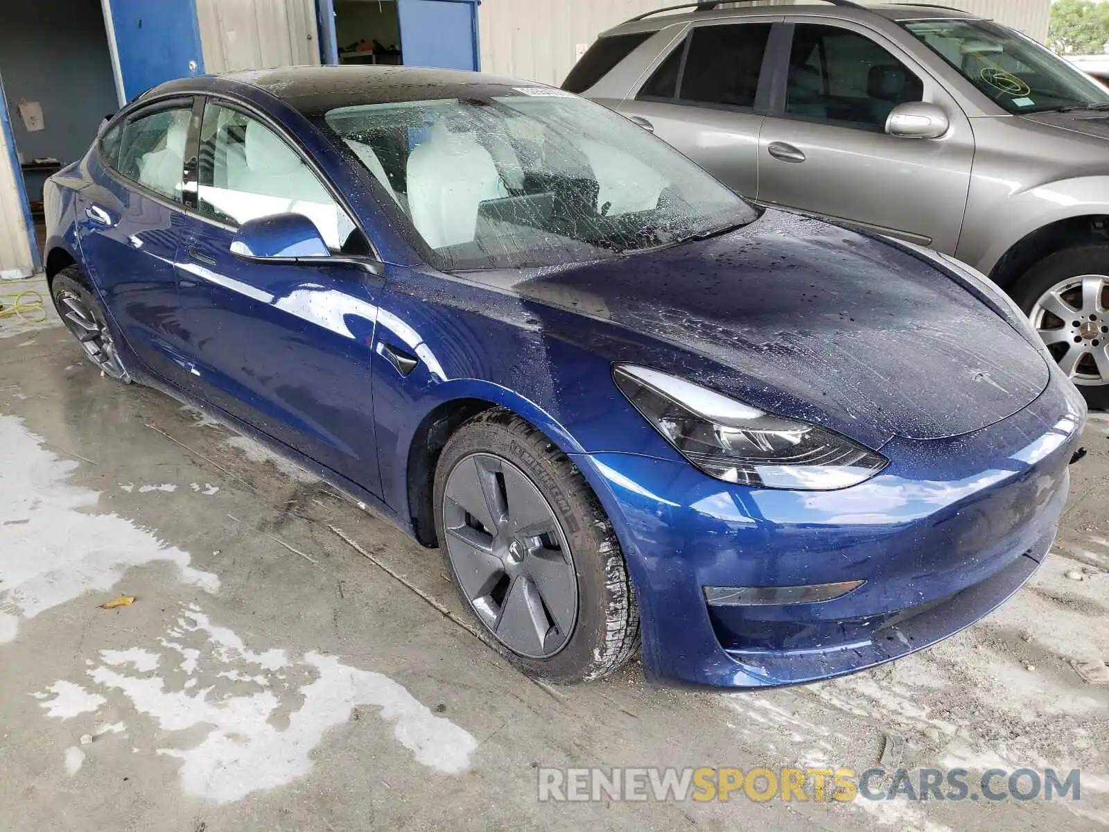 10 Photograph of a damaged car 5YJ3E1EA9MF908475 TESLA MODEL 3 2021