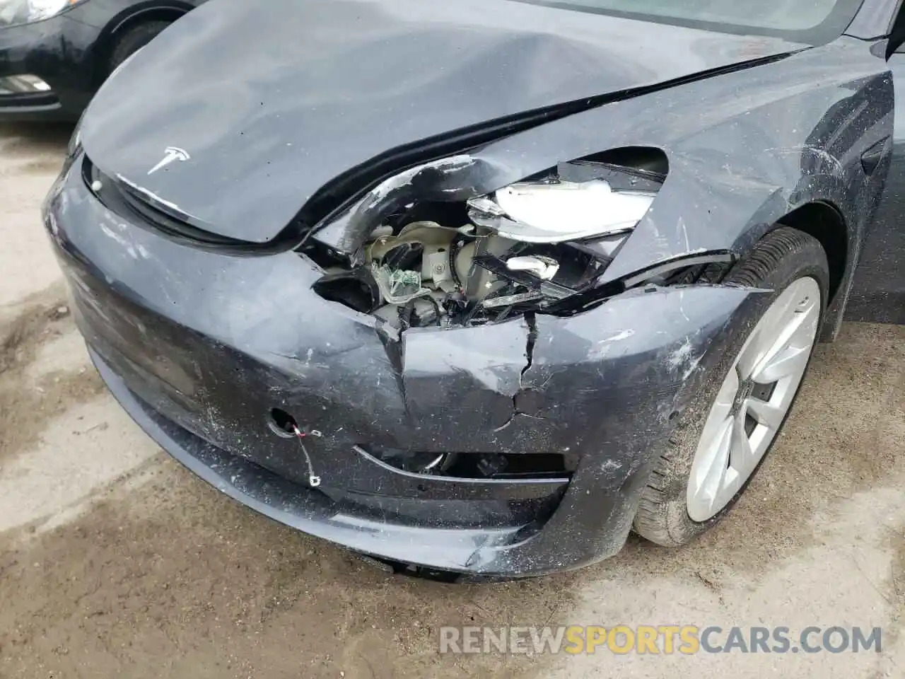 9 Photograph of a damaged car 5YJ3E1EA9MF913367 TESLA MODEL 3 2021