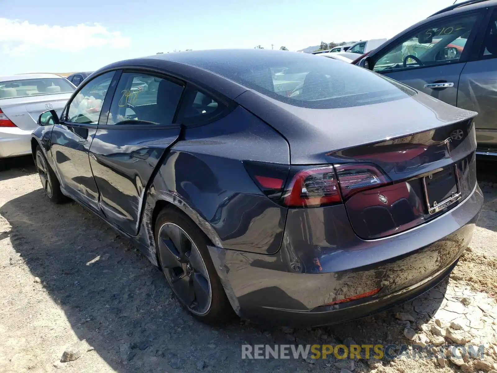 3 Photograph of a damaged car 5YJ3E1EA9MF943100 TESLA MODEL 3 2021